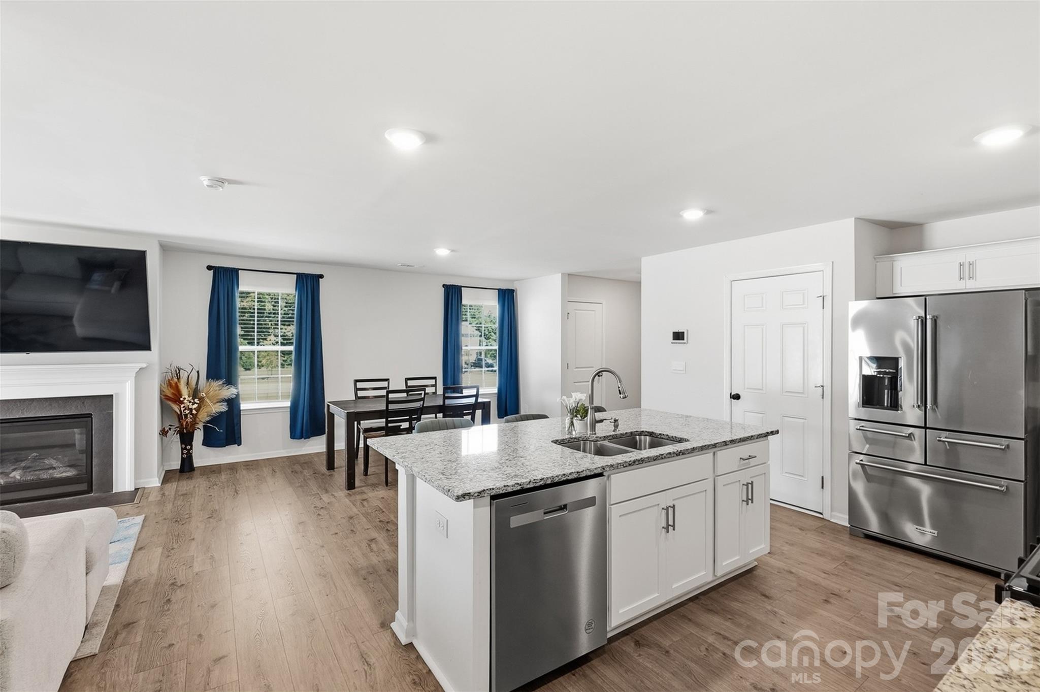 2141 Redstone Drive — York