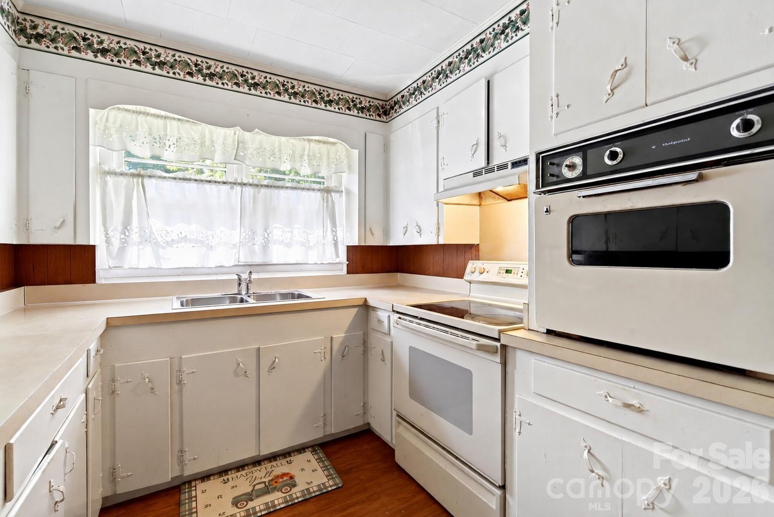 55 Edwards Drive — Nebo
