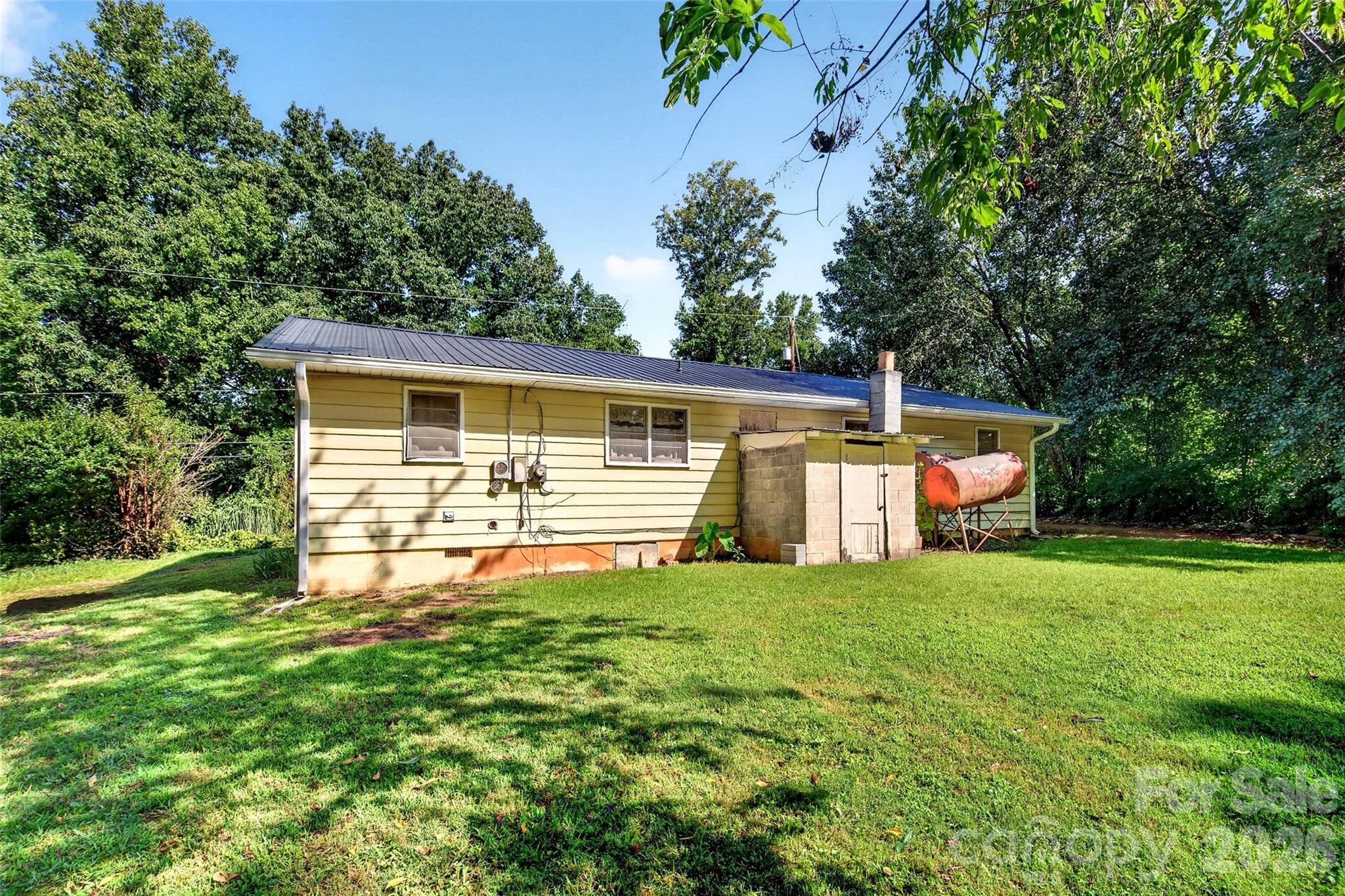 55 Edwards Drive — Nebo
