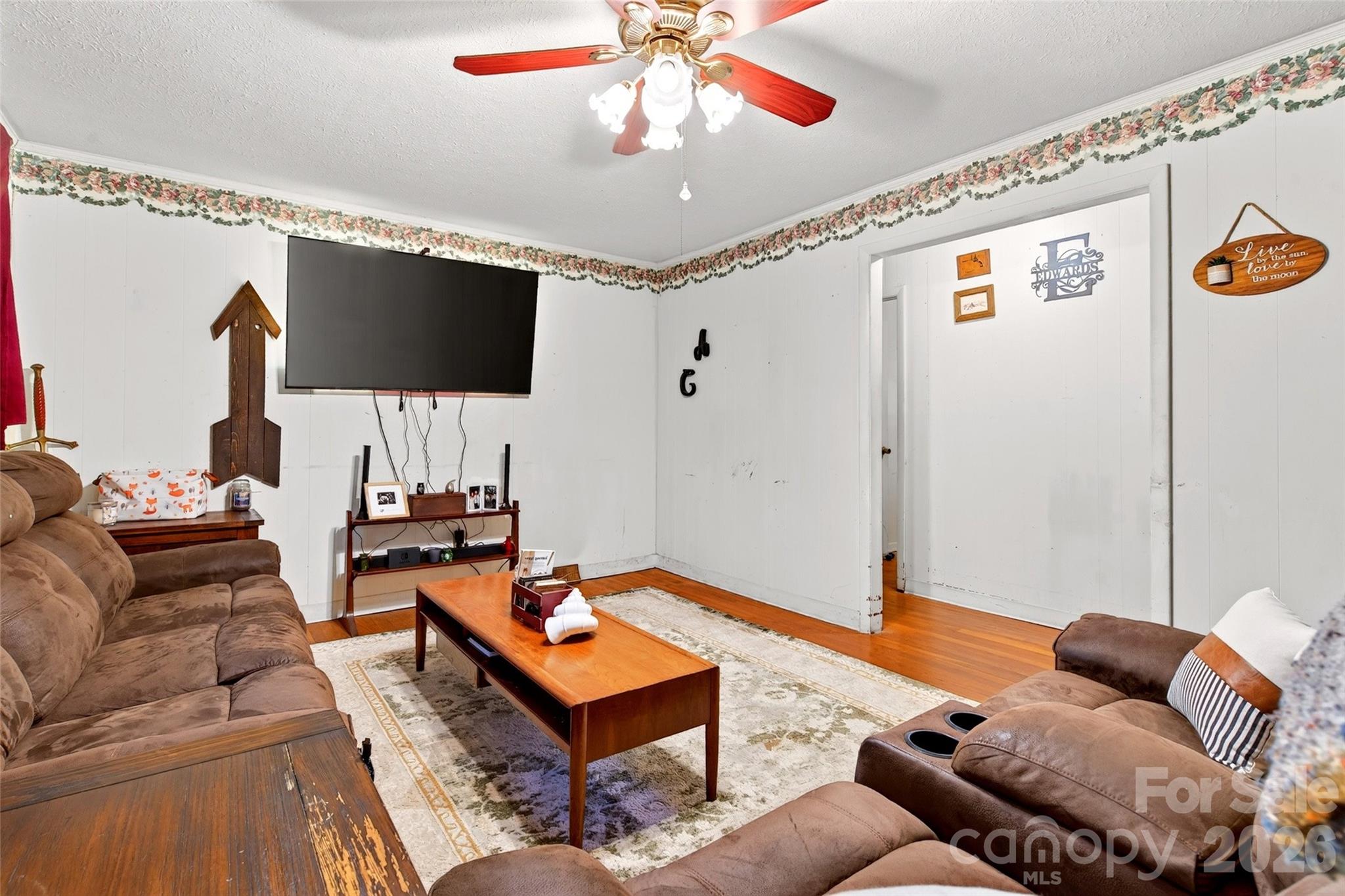 55 Edwards Drive — Nebo