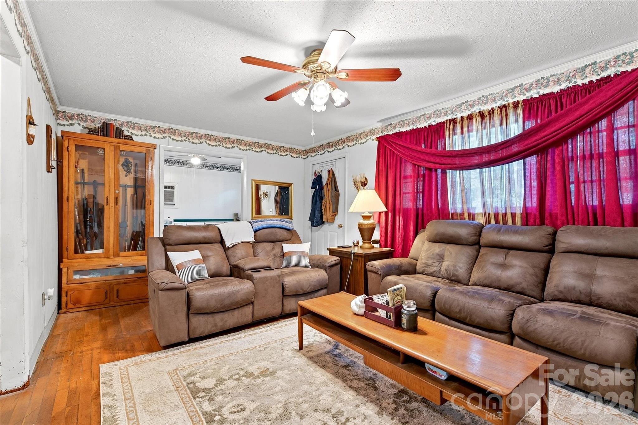 55 Edwards Drive — Nebo