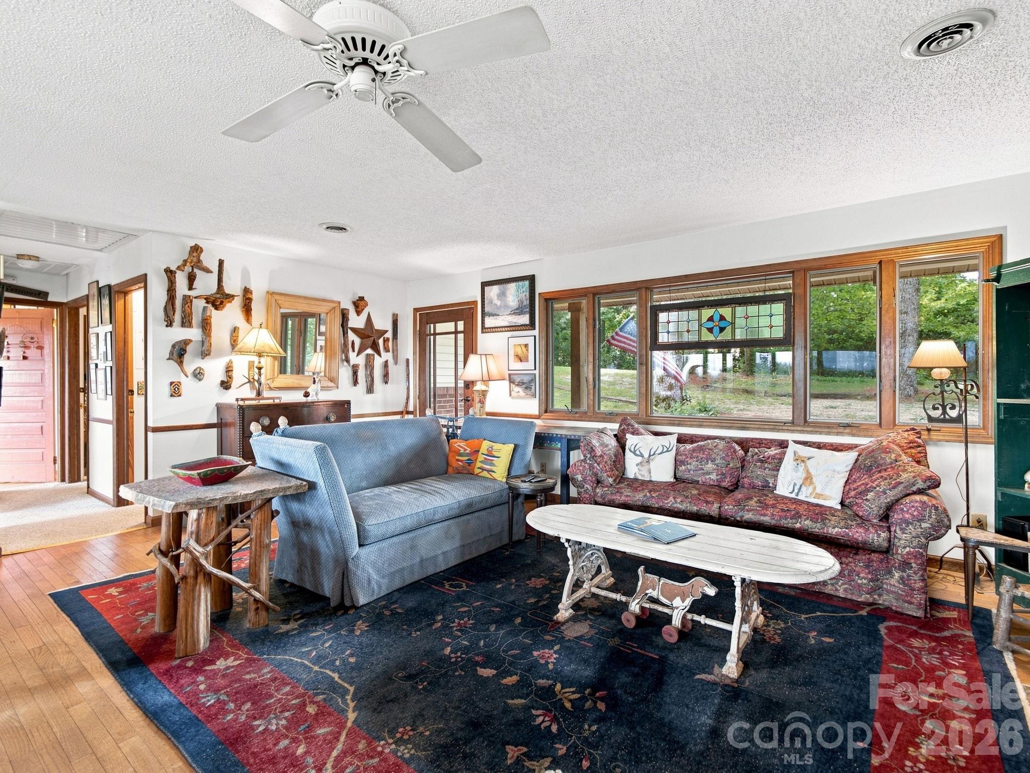 327 Summit Road — Tryon
