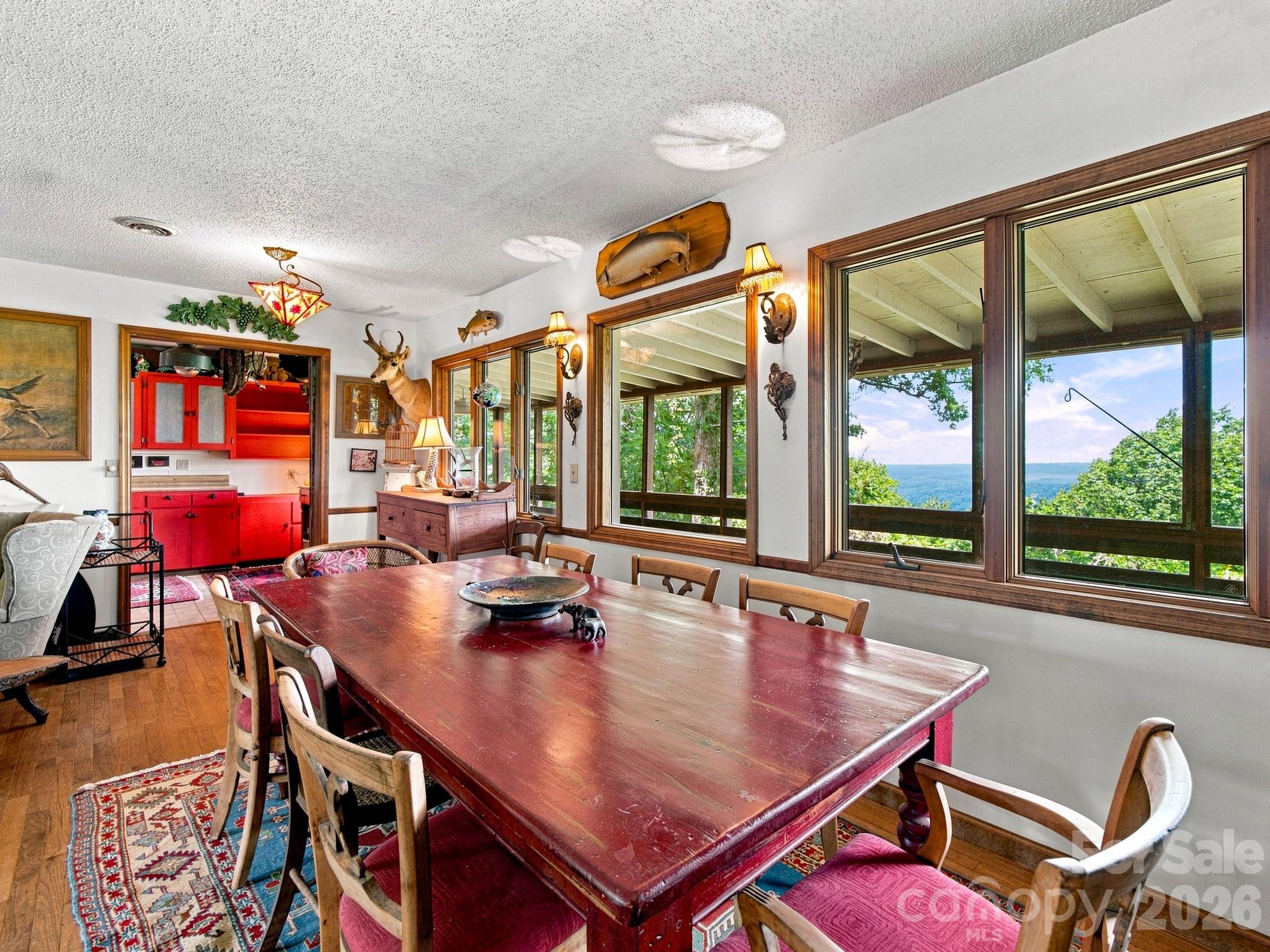 327 Summit Road — Tryon