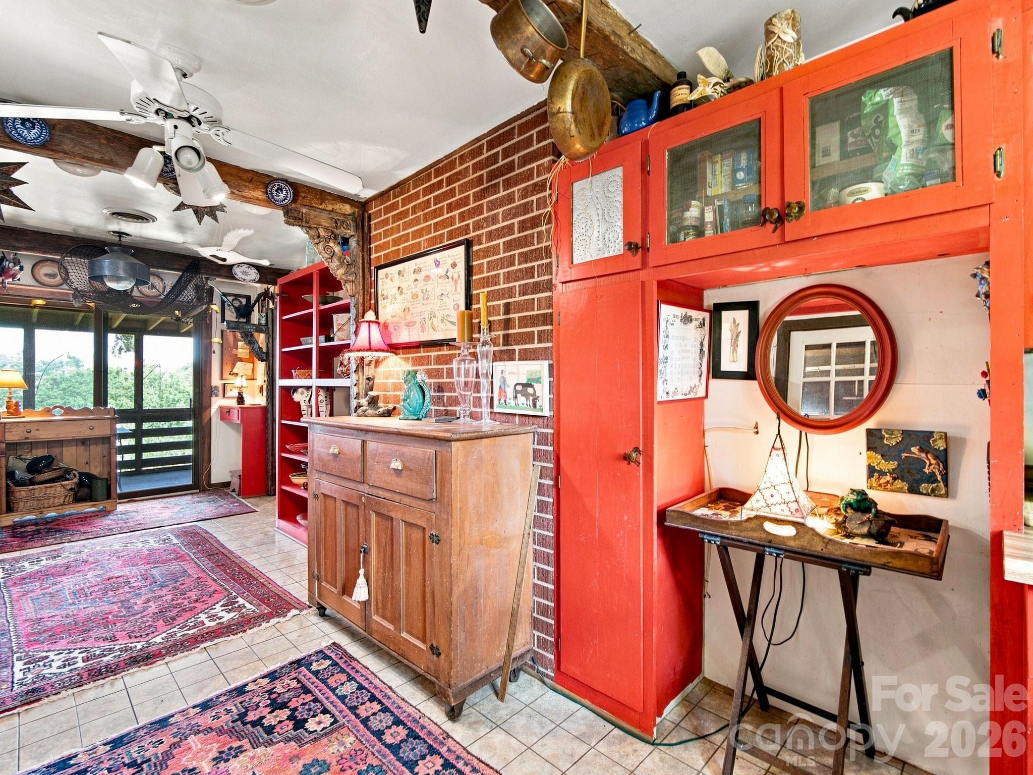 327 Summit Road — Tryon