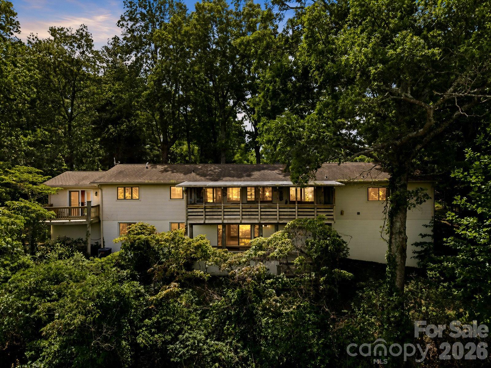327 Summit Road — Tryon