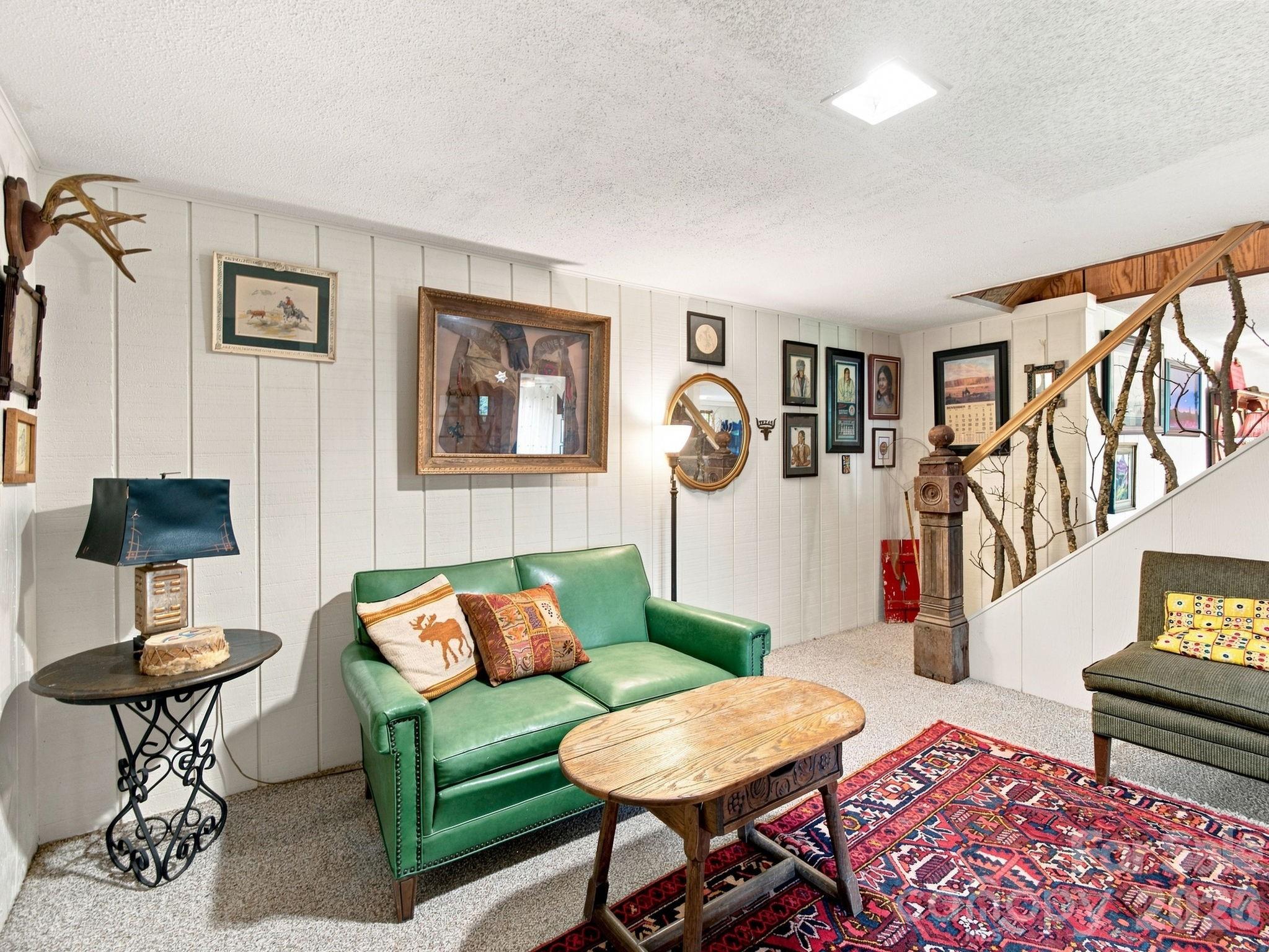 327 Summit Road — Tryon