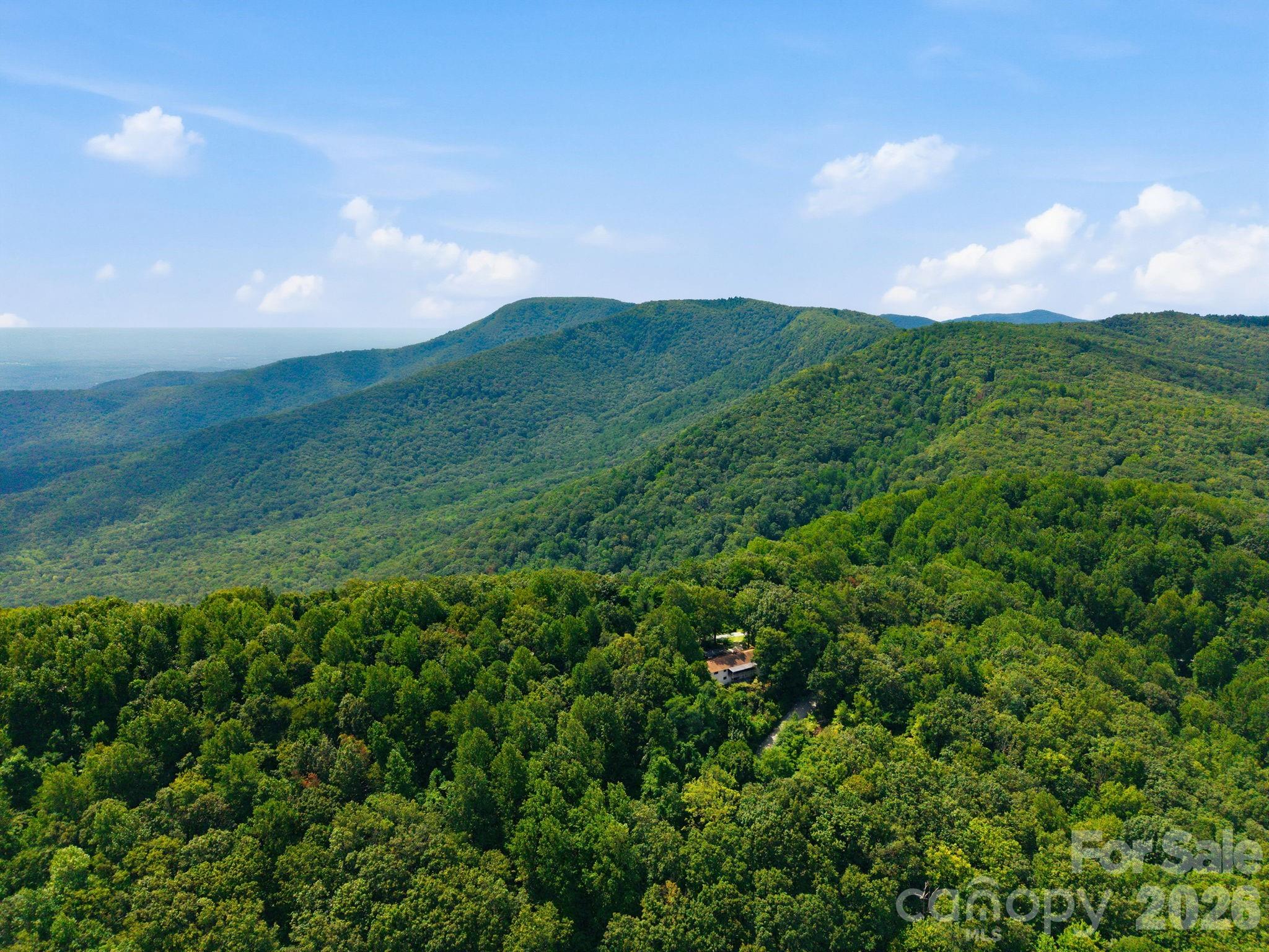 327 Summit Road — Tryon