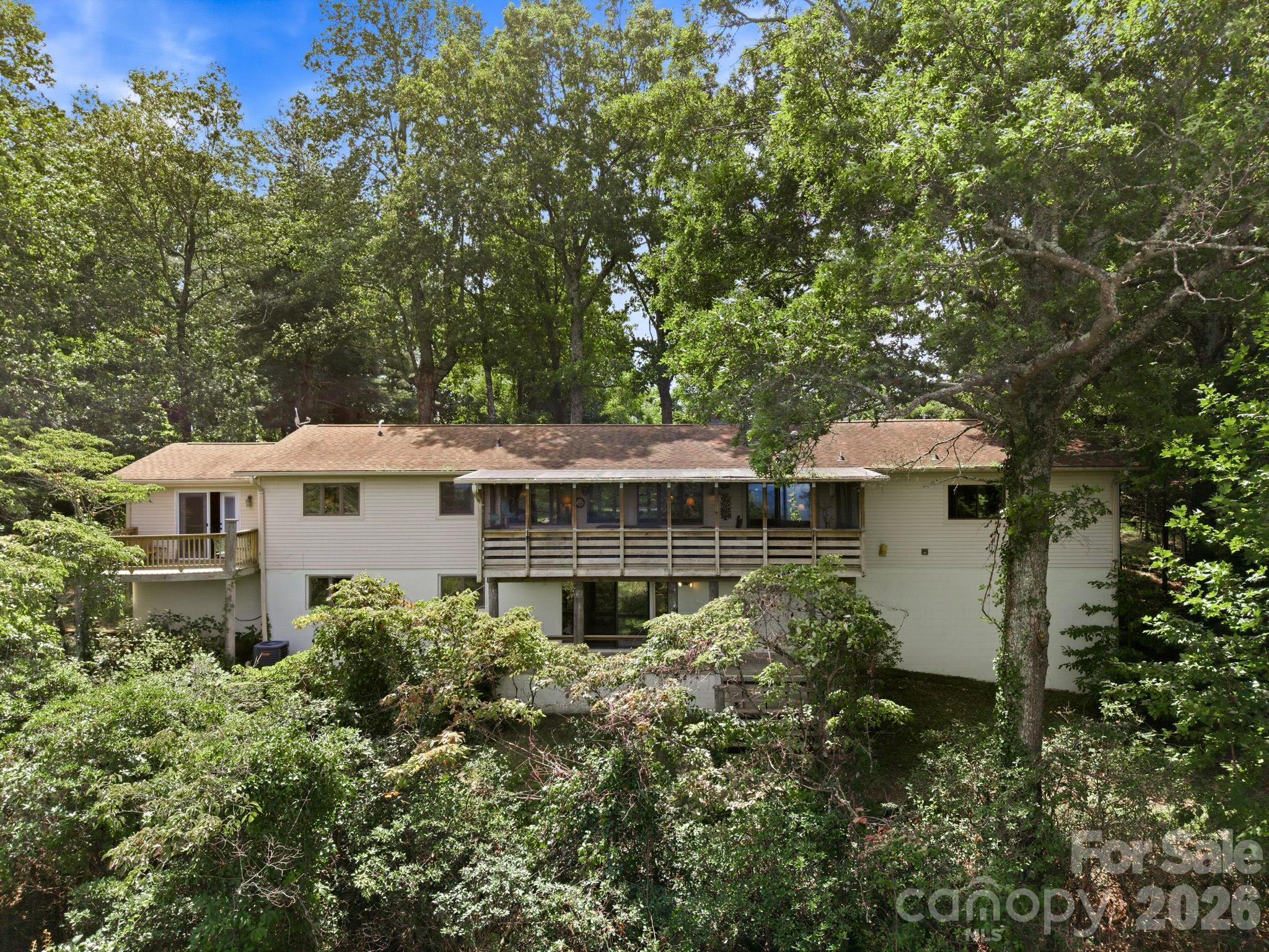 327 Summit Road — Tryon