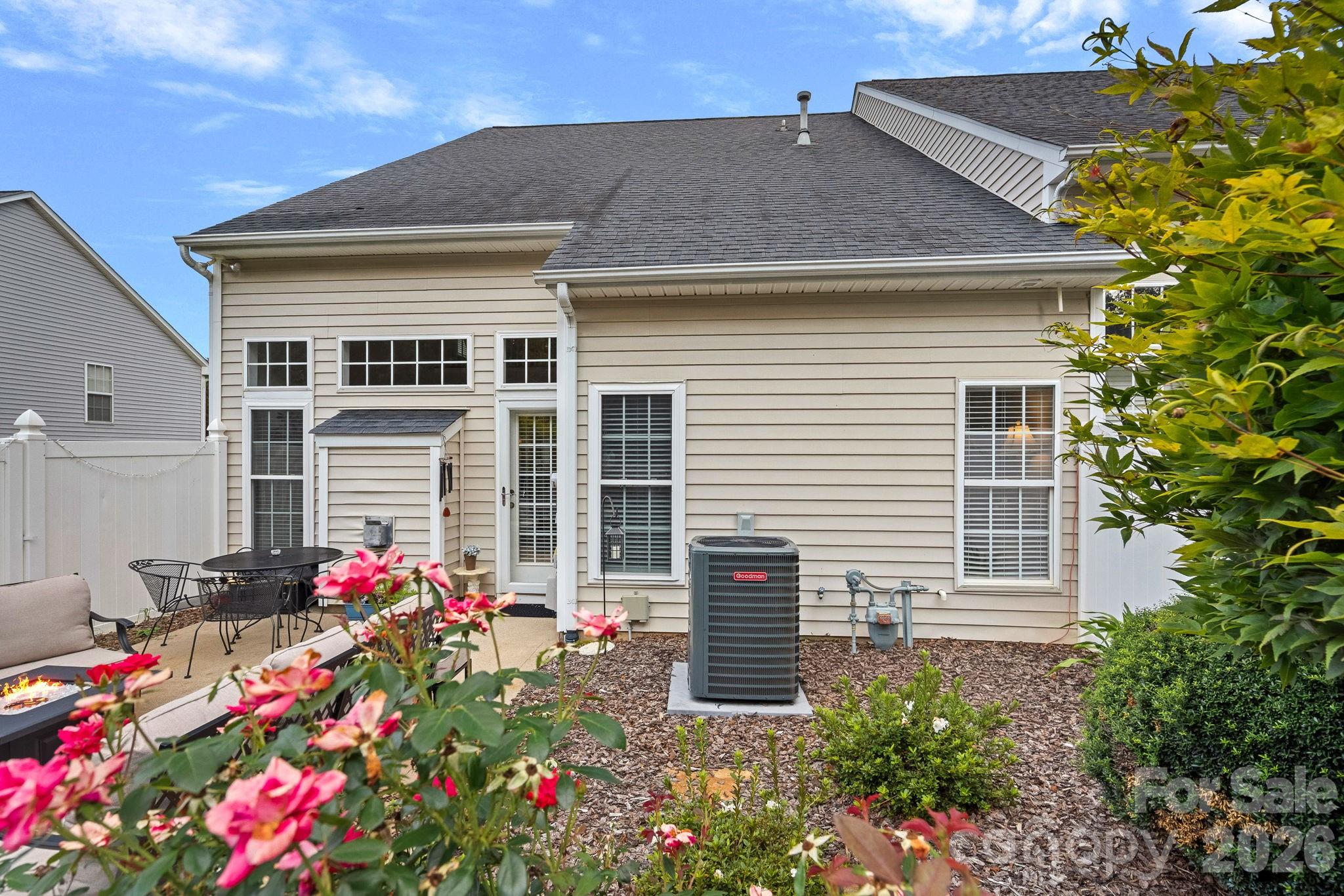 1628 Backcreek Lane — Gastonia