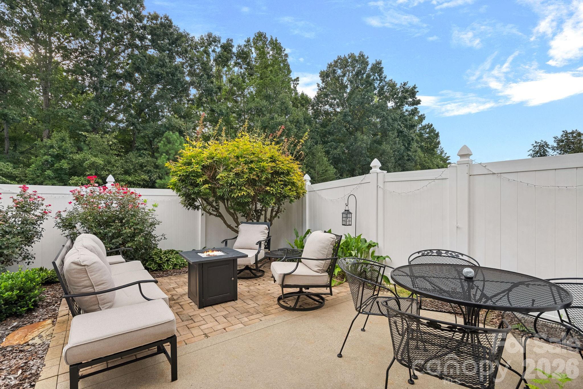 1628 Backcreek Lane — Gastonia