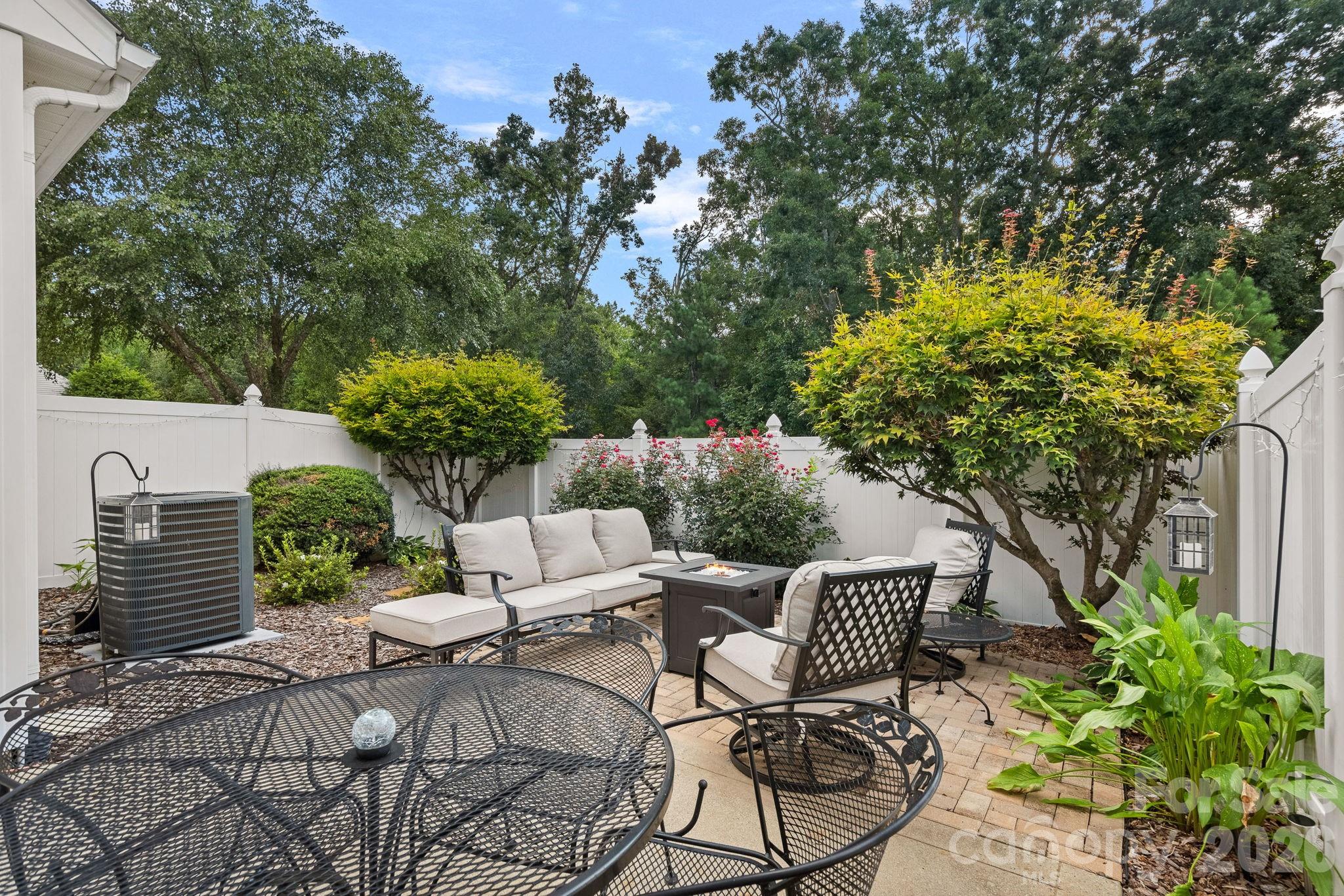 1628 Backcreek Lane — Gastonia