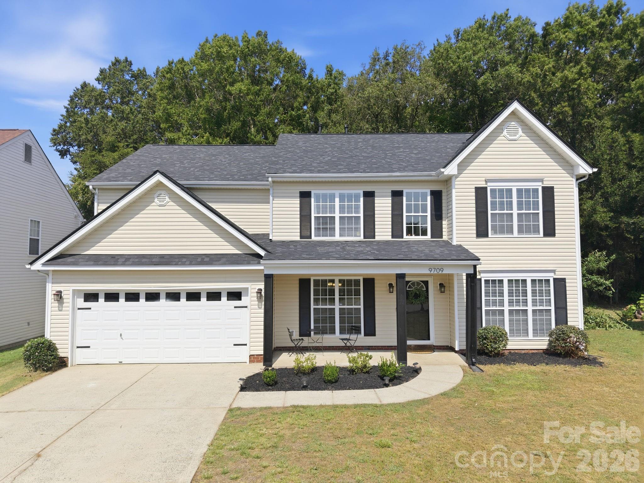 9709 Nannyberry Lane — Charlotte