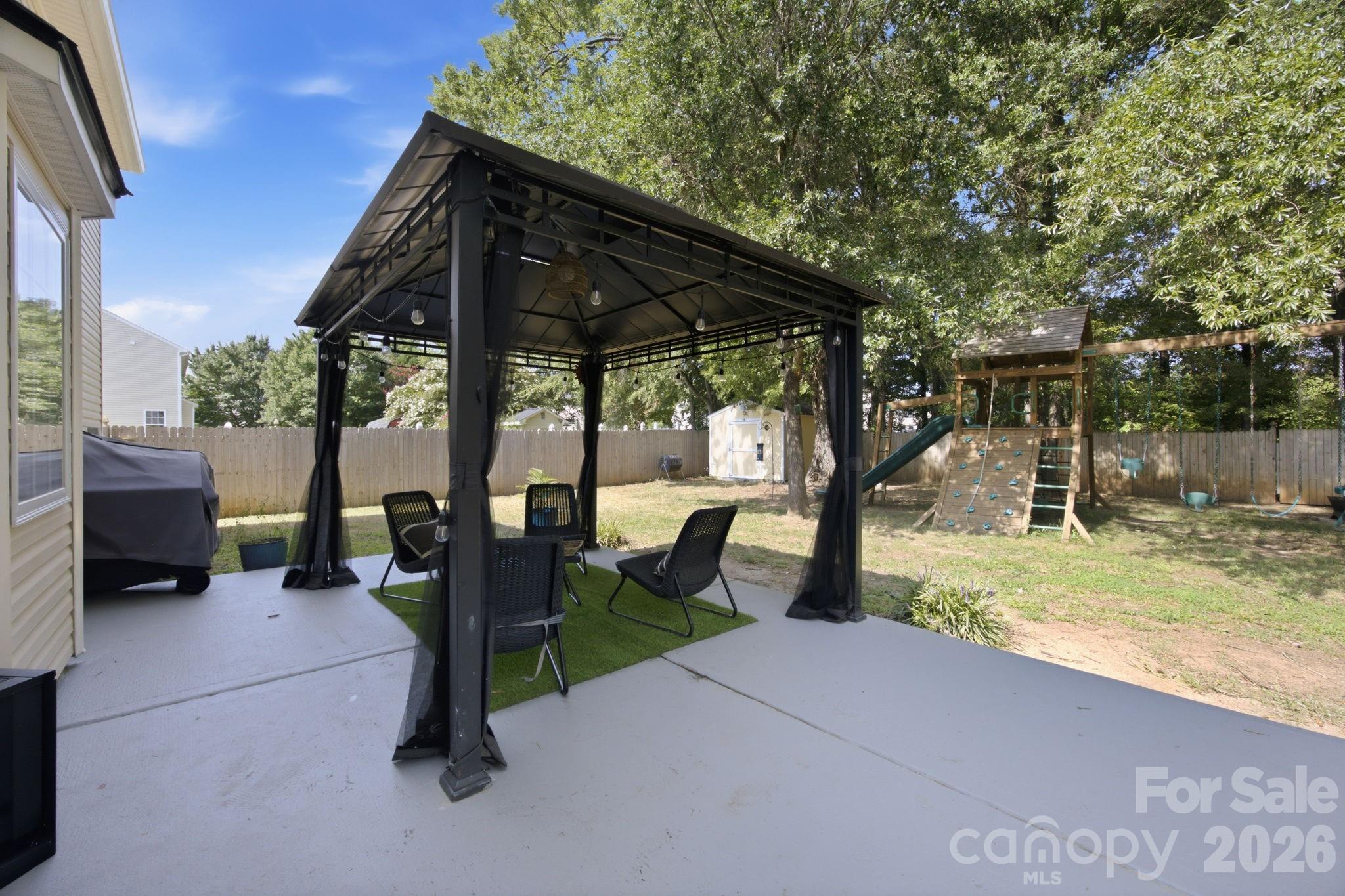 9709 Nannyberry Lane — Charlotte
