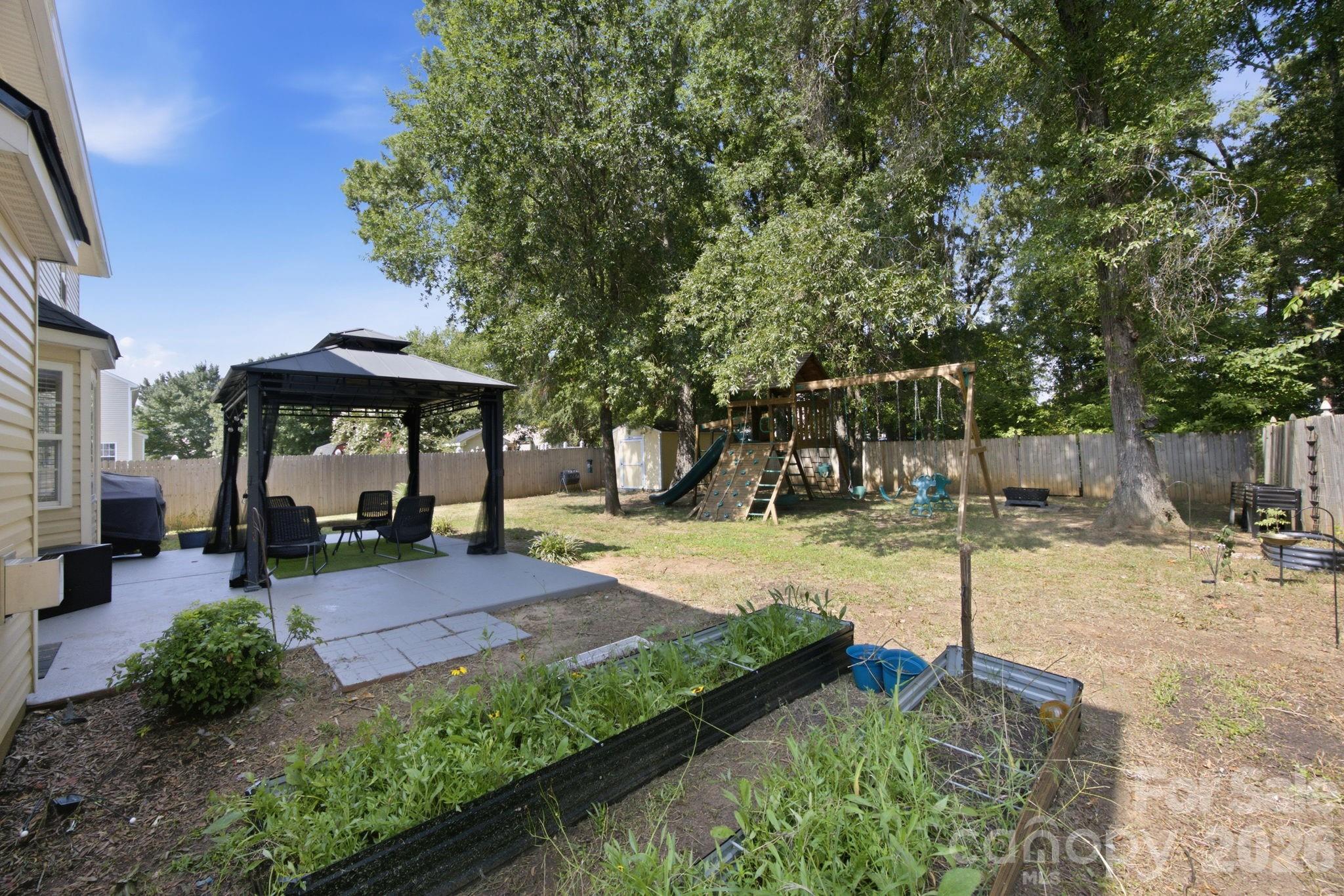 9709 Nannyberry Lane — Charlotte