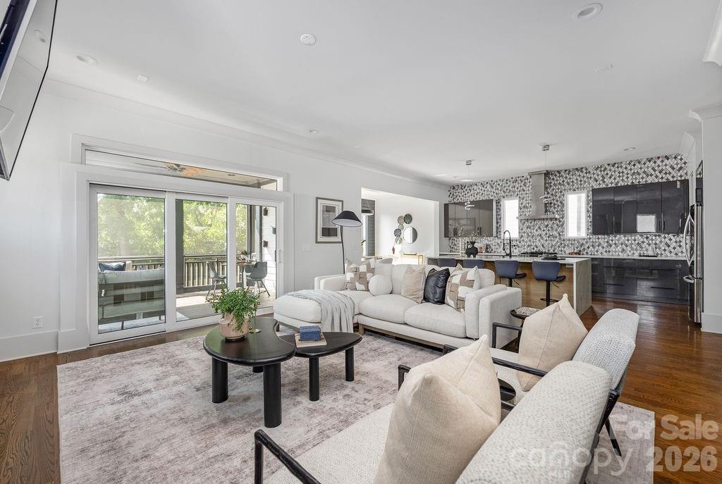 1418 N Caldwell Street — Charlotte