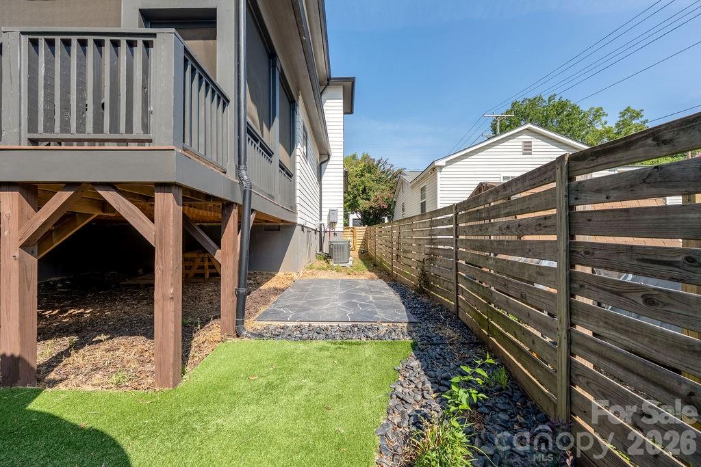 1418 N Caldwell Street — Charlotte