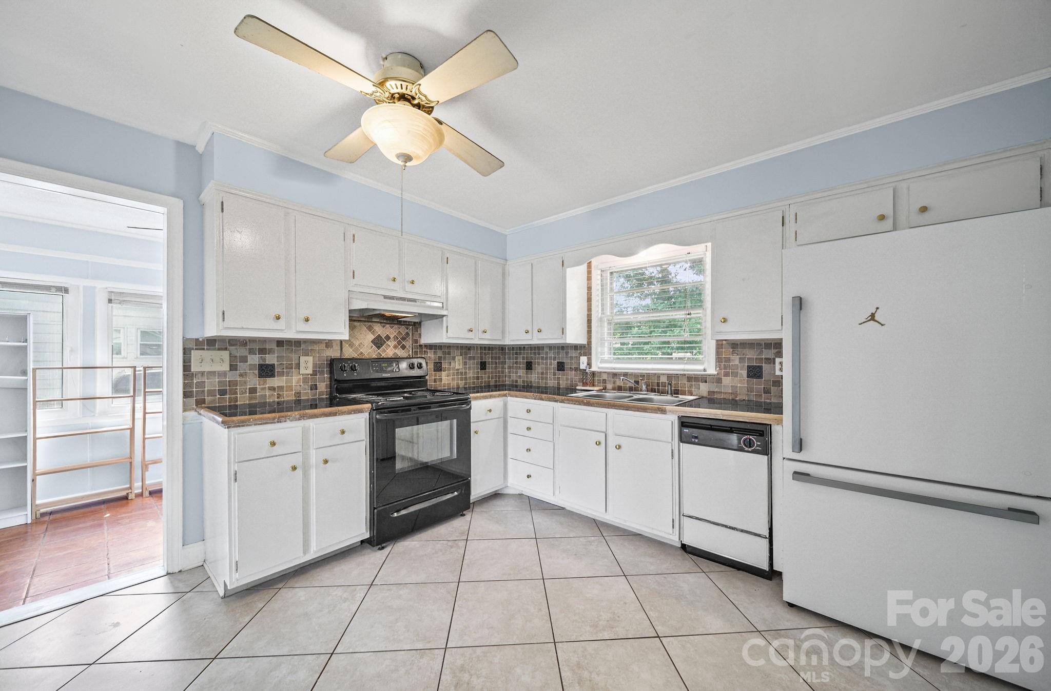 3029 Rosehill Drive — Charlotte