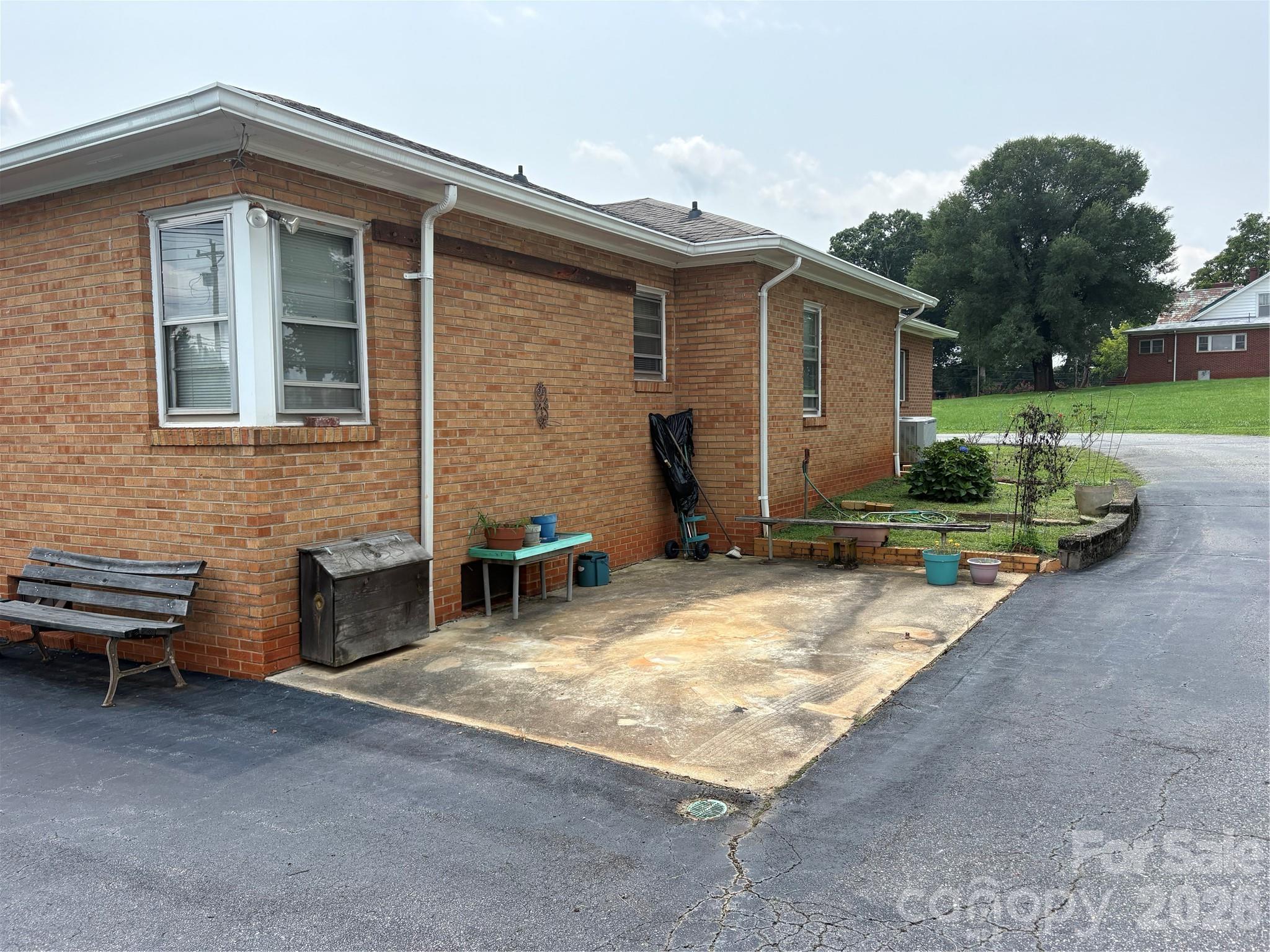 1308 Salem Road — Morganton