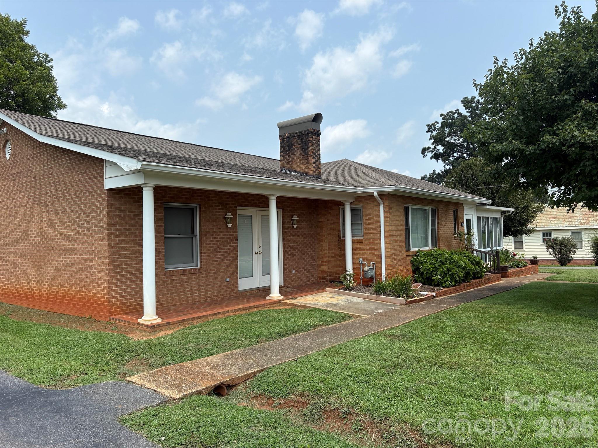 1308 Salem Road — Morganton