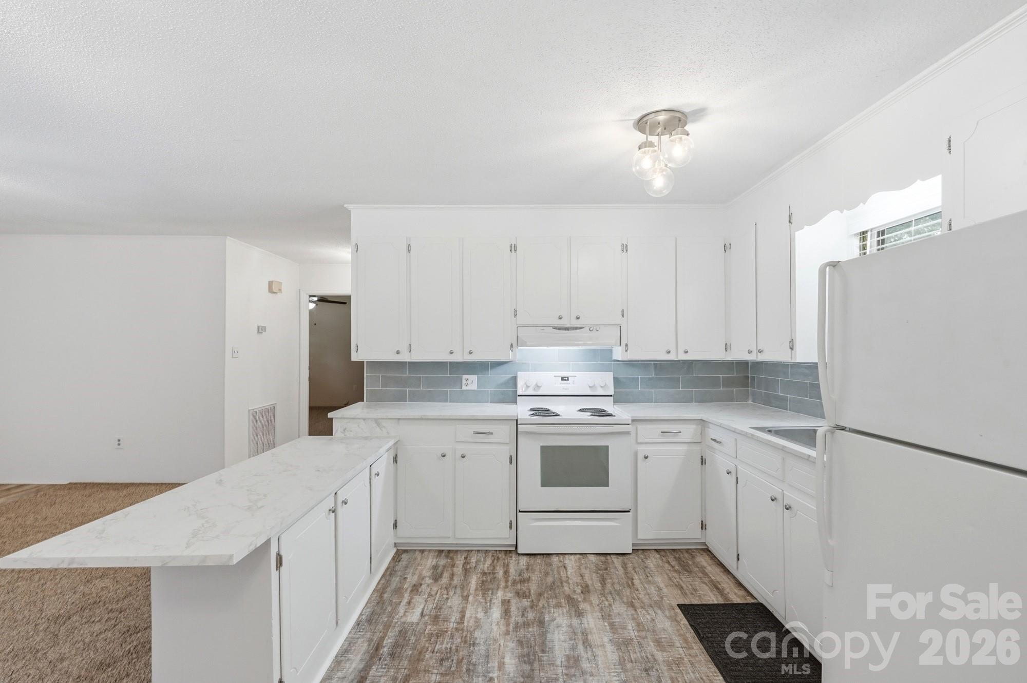 897 Community Lane — Lancaster