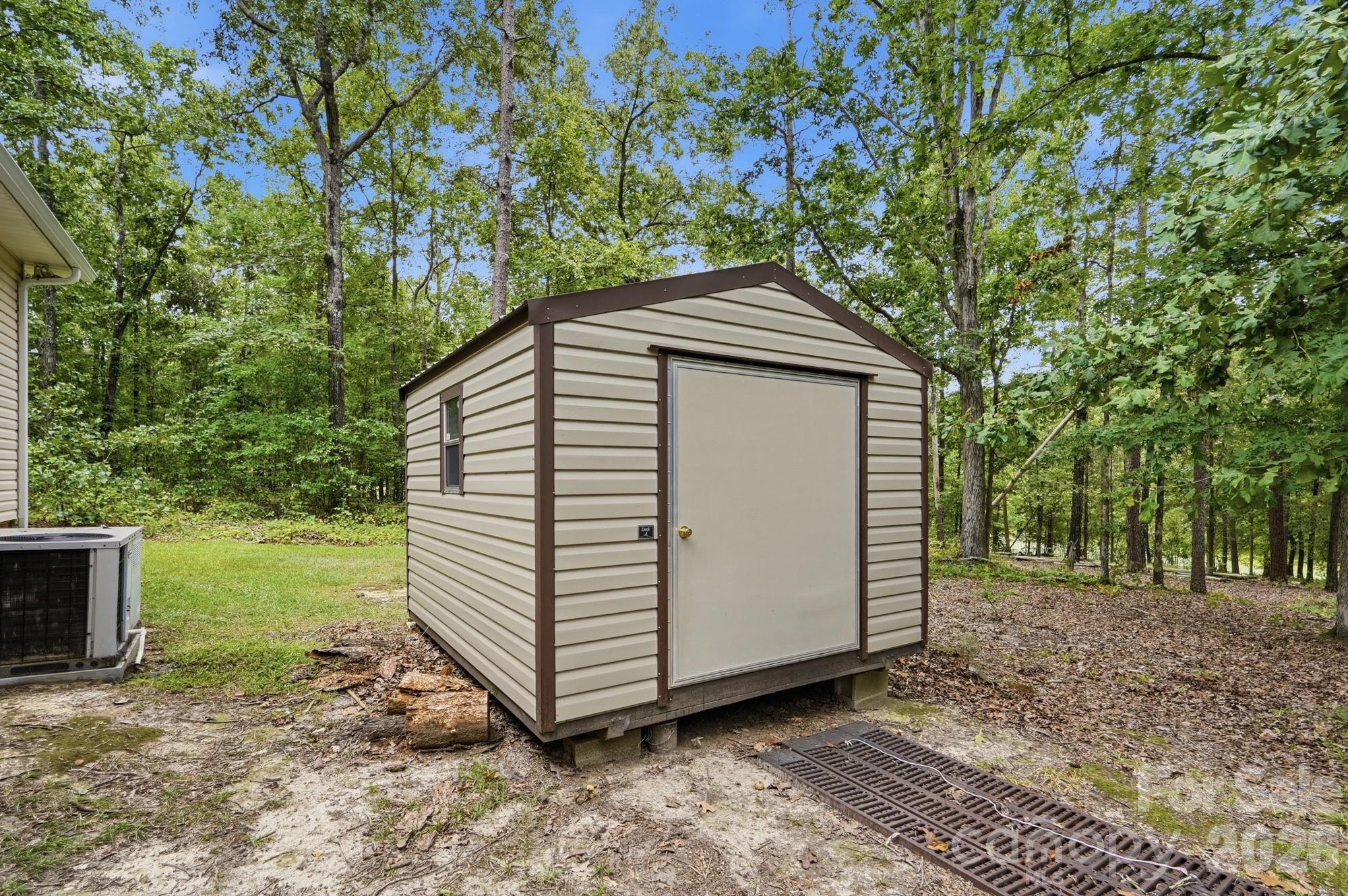 897 Community Lane — Lancaster