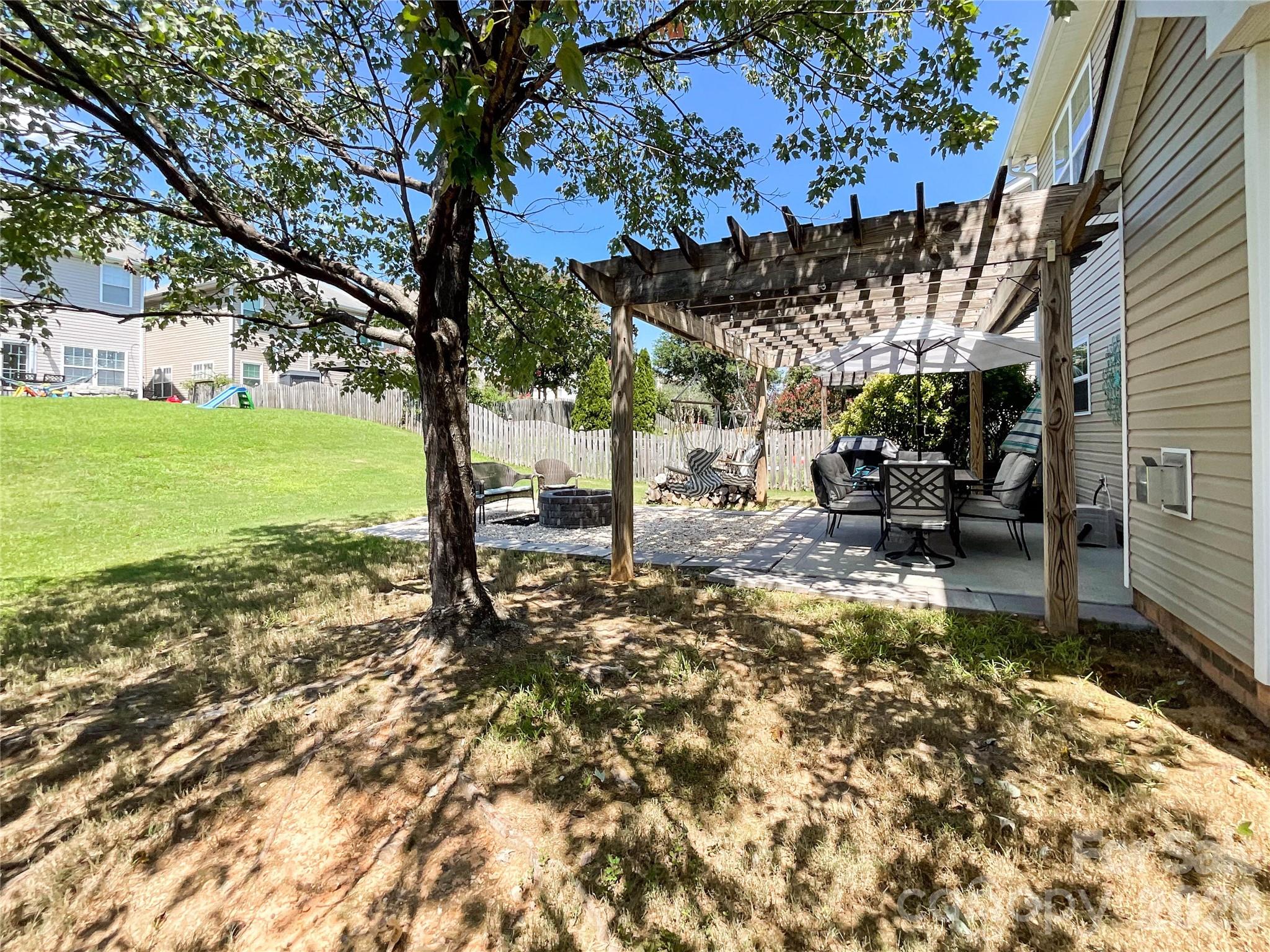 1033 Mountain Laurel Court — Matthews