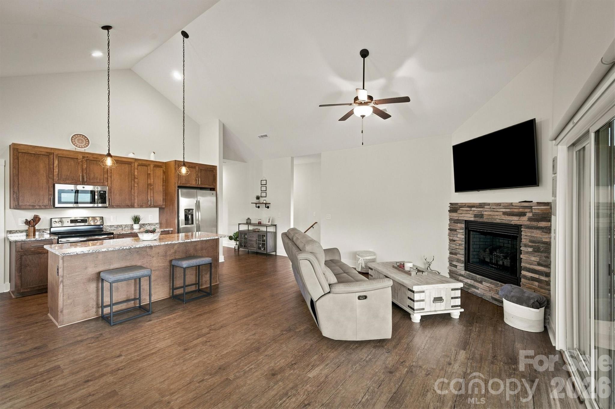 1386 River Club Ridge — Lenoir