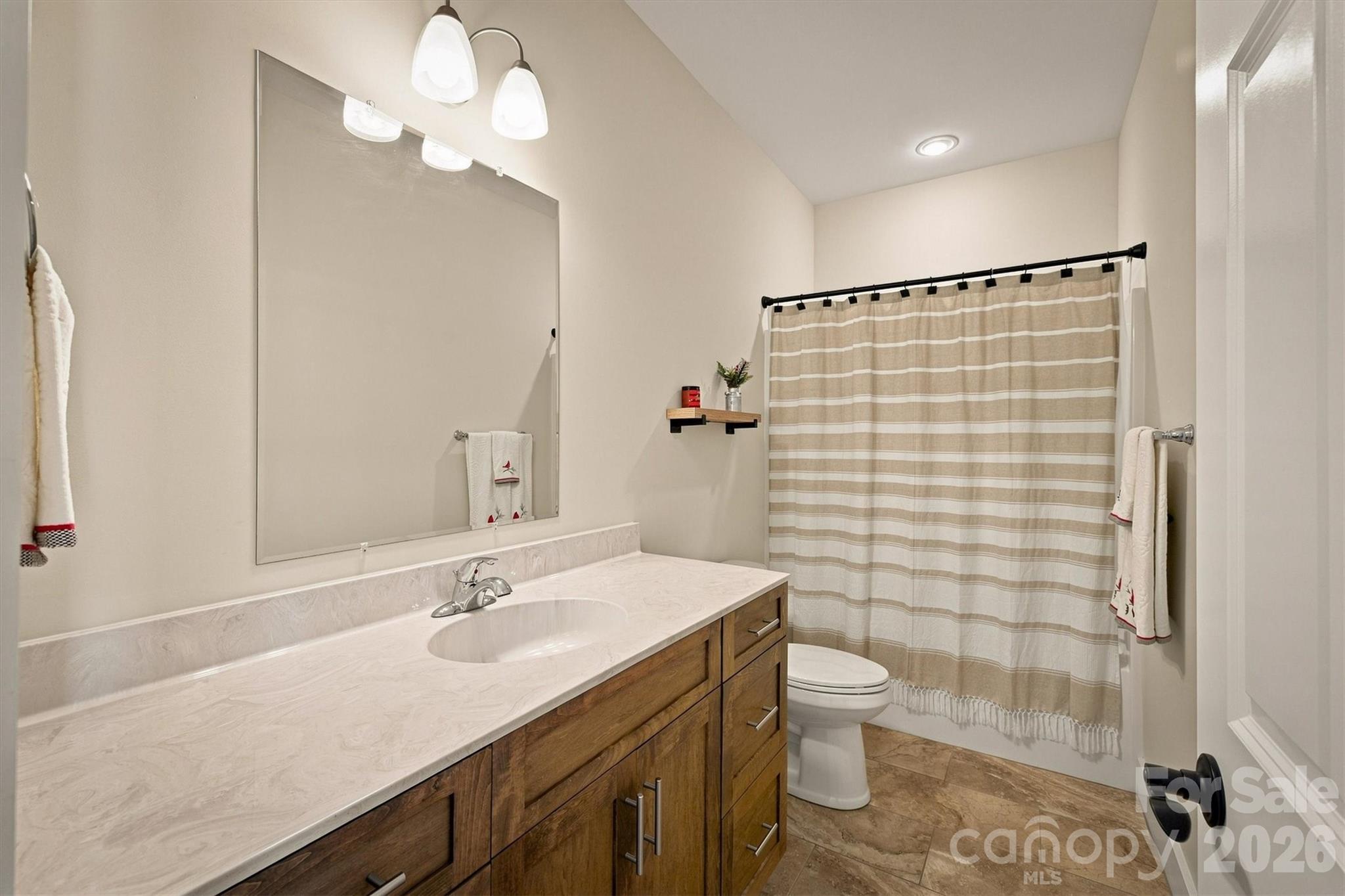 1386 River Club Ridge — Lenoir