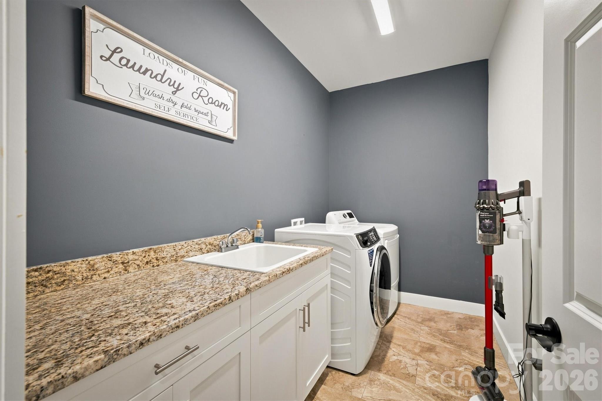 1386 River Club Ridge — Lenoir