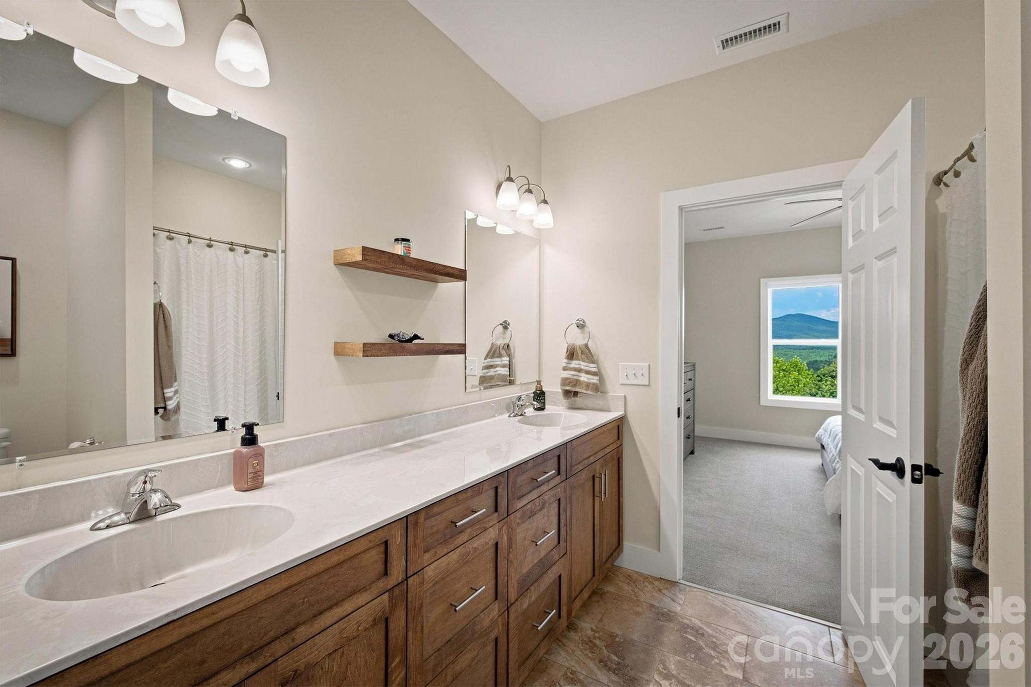 1386 River Club Ridge — Lenoir