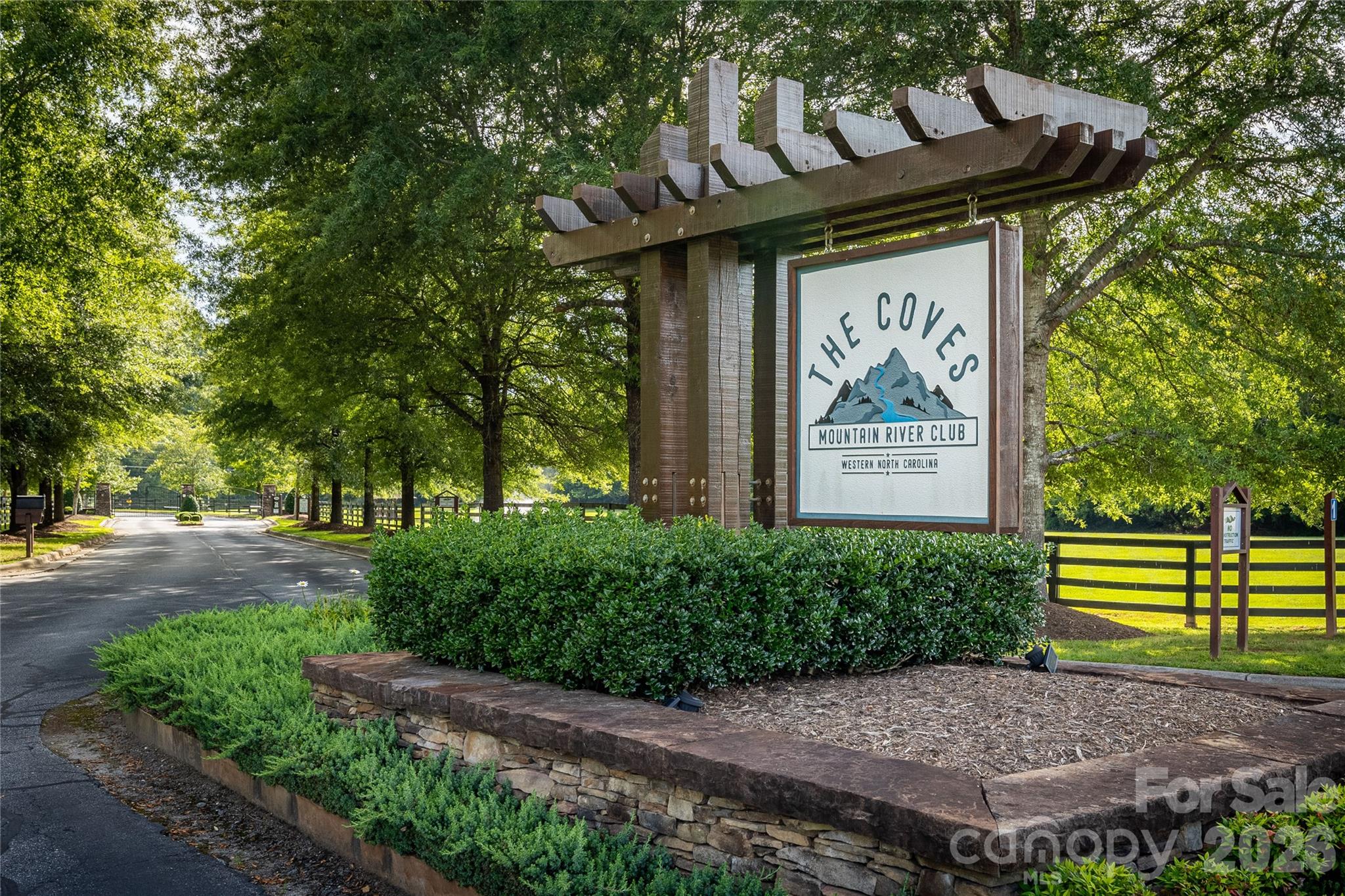 1386 River Club Ridge — Lenoir