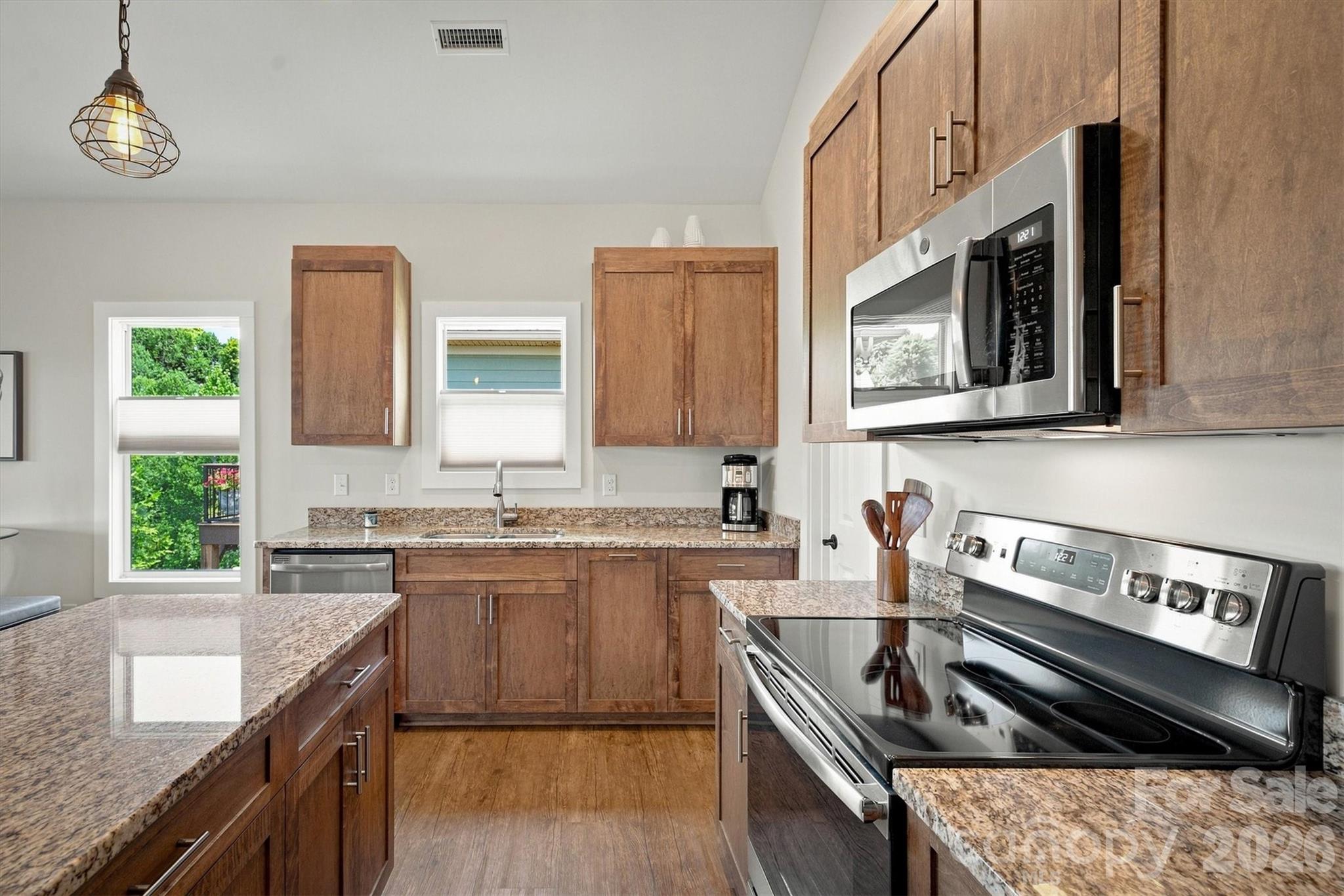 1386 River Club Ridge — Lenoir