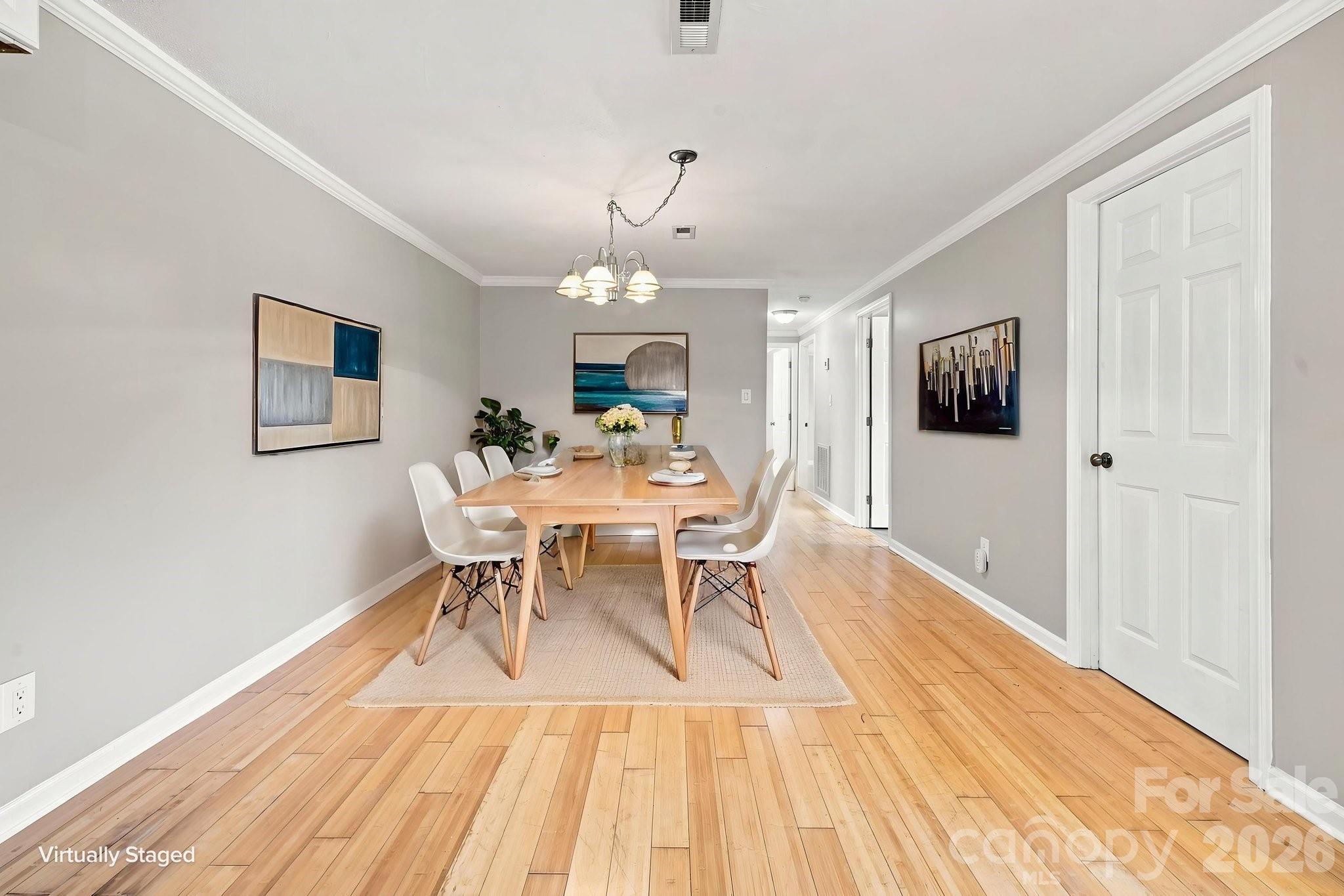 1021 S Caldwell Avenue — Newton