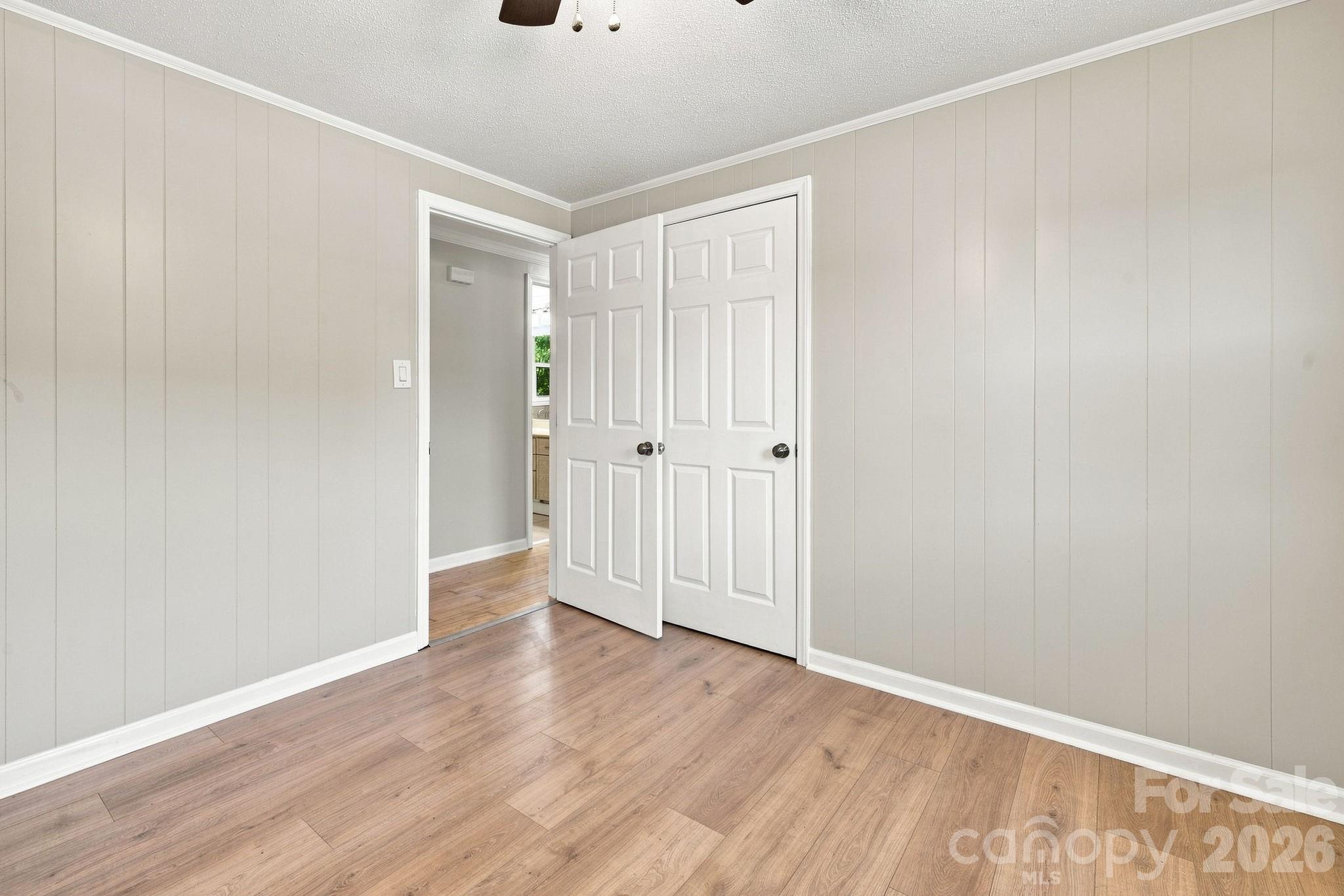 1021 S Caldwell Avenue — Newton