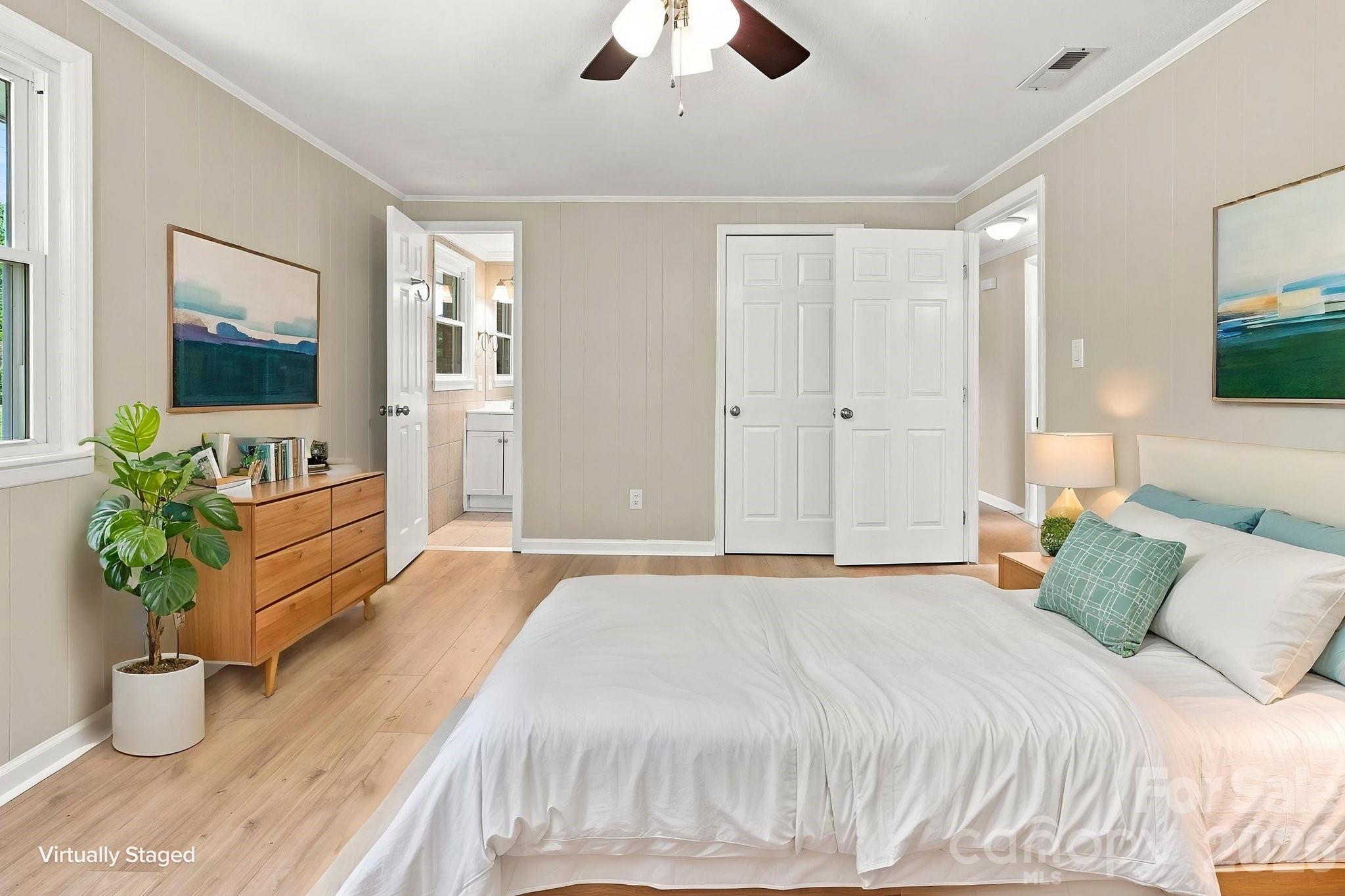 1021 S Caldwell Avenue — Newton