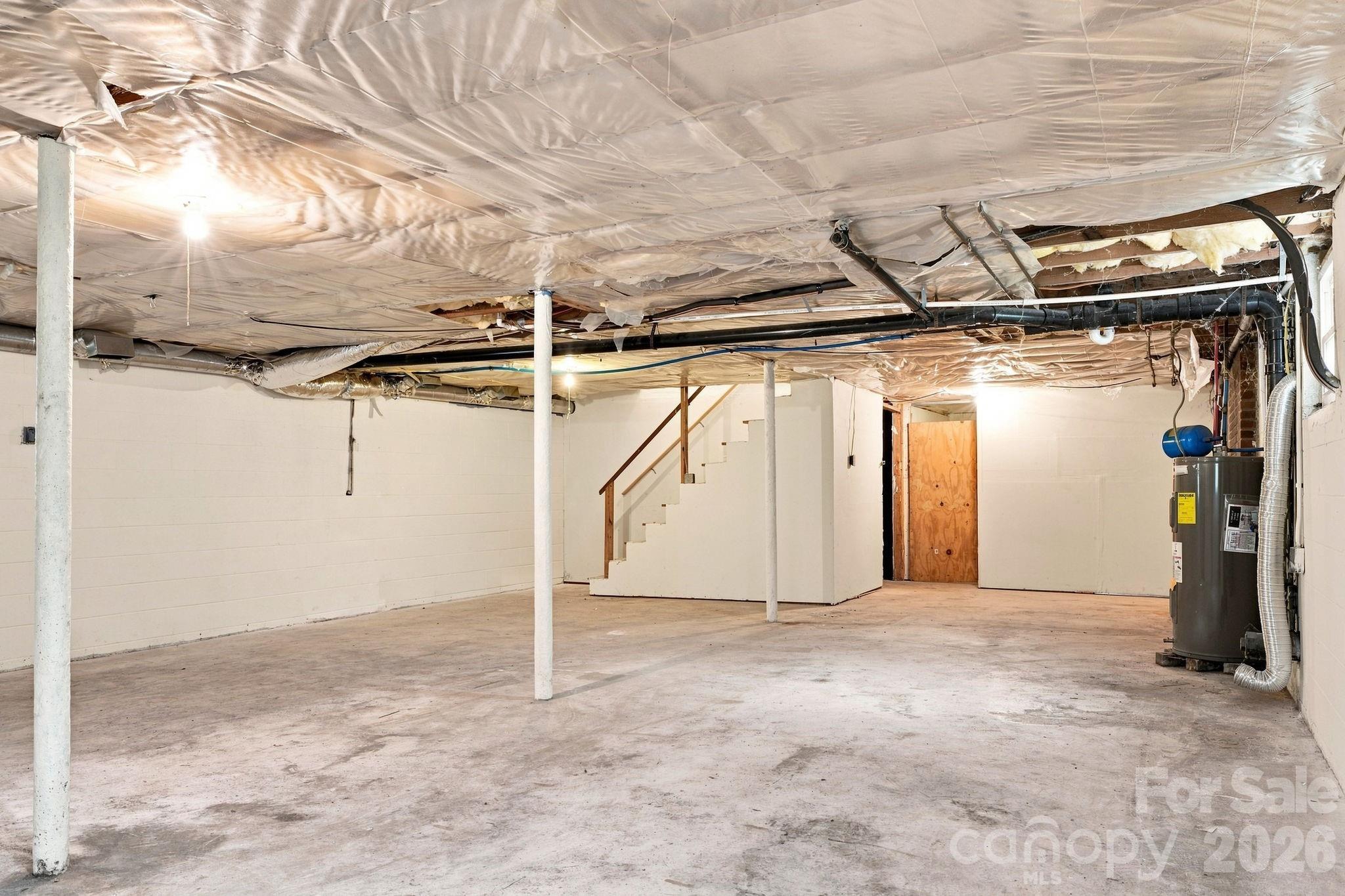 1021 S Caldwell Avenue — Newton