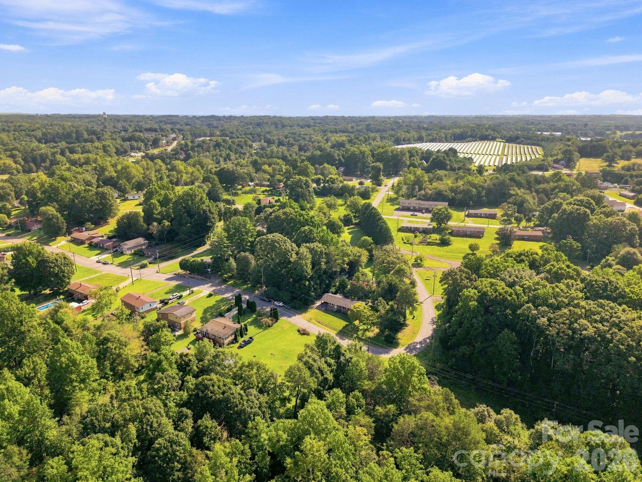 1021 S Caldwell Avenue — Newton