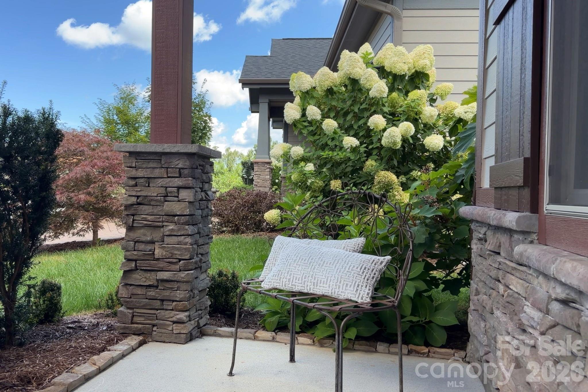 16 Britton Knoll Pass — Arden