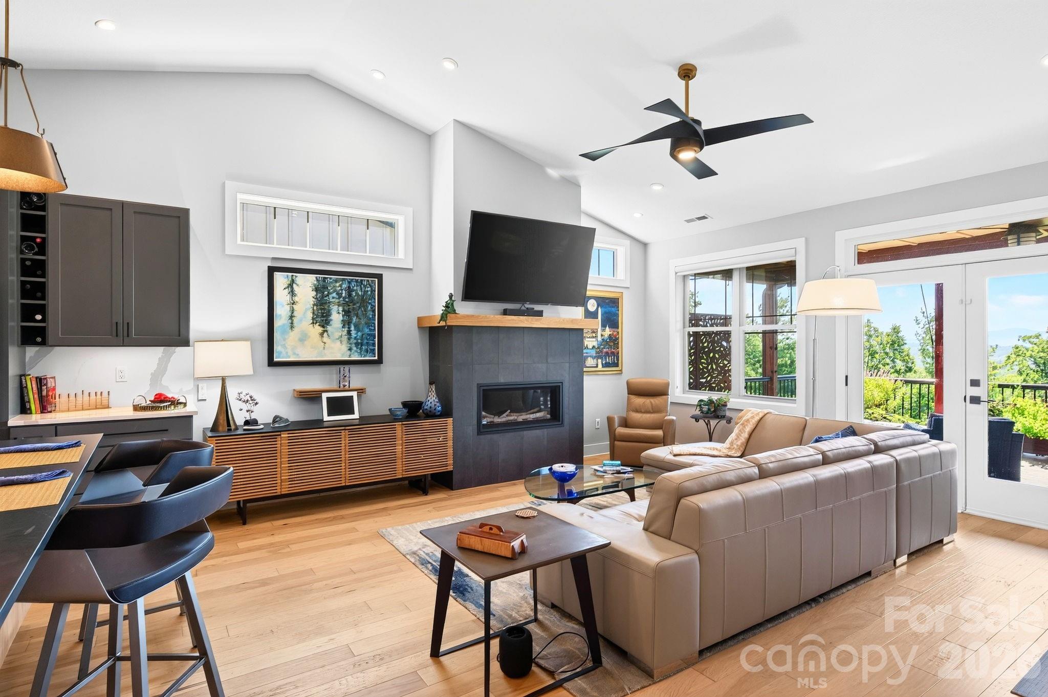 16 Britton Knoll Pass — Arden