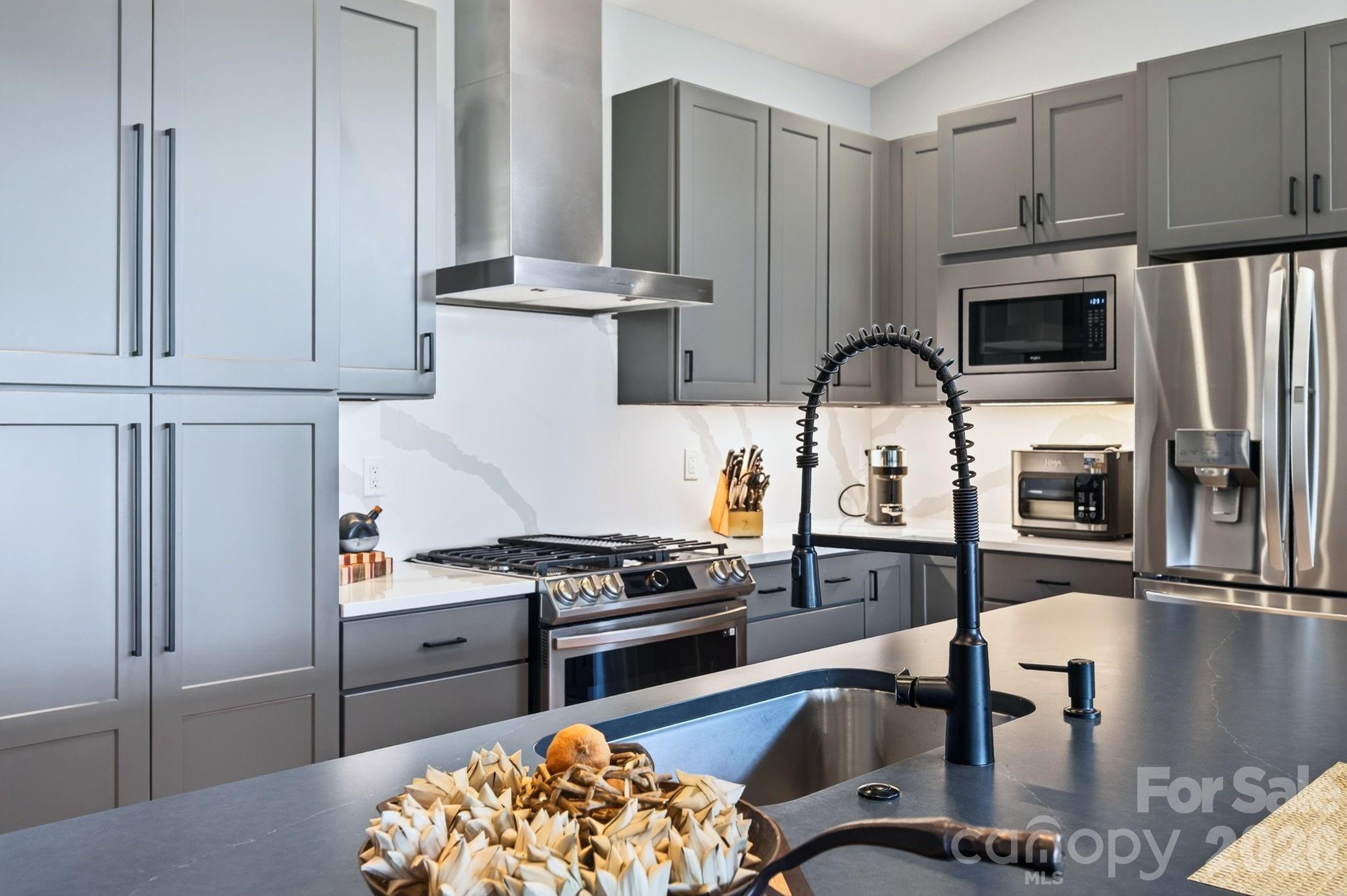 16 Britton Knoll Pass — Arden