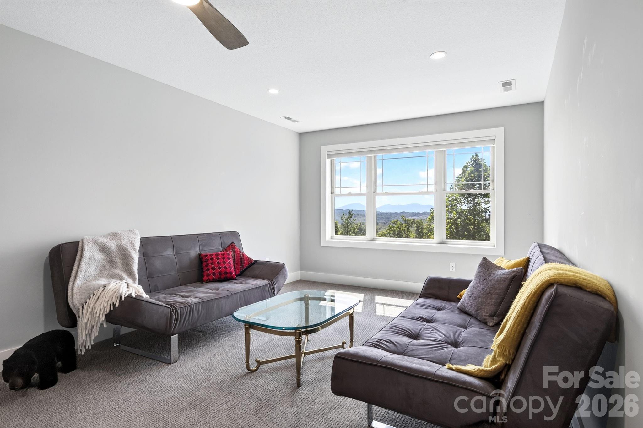 16 Britton Knoll Pass — Arden
