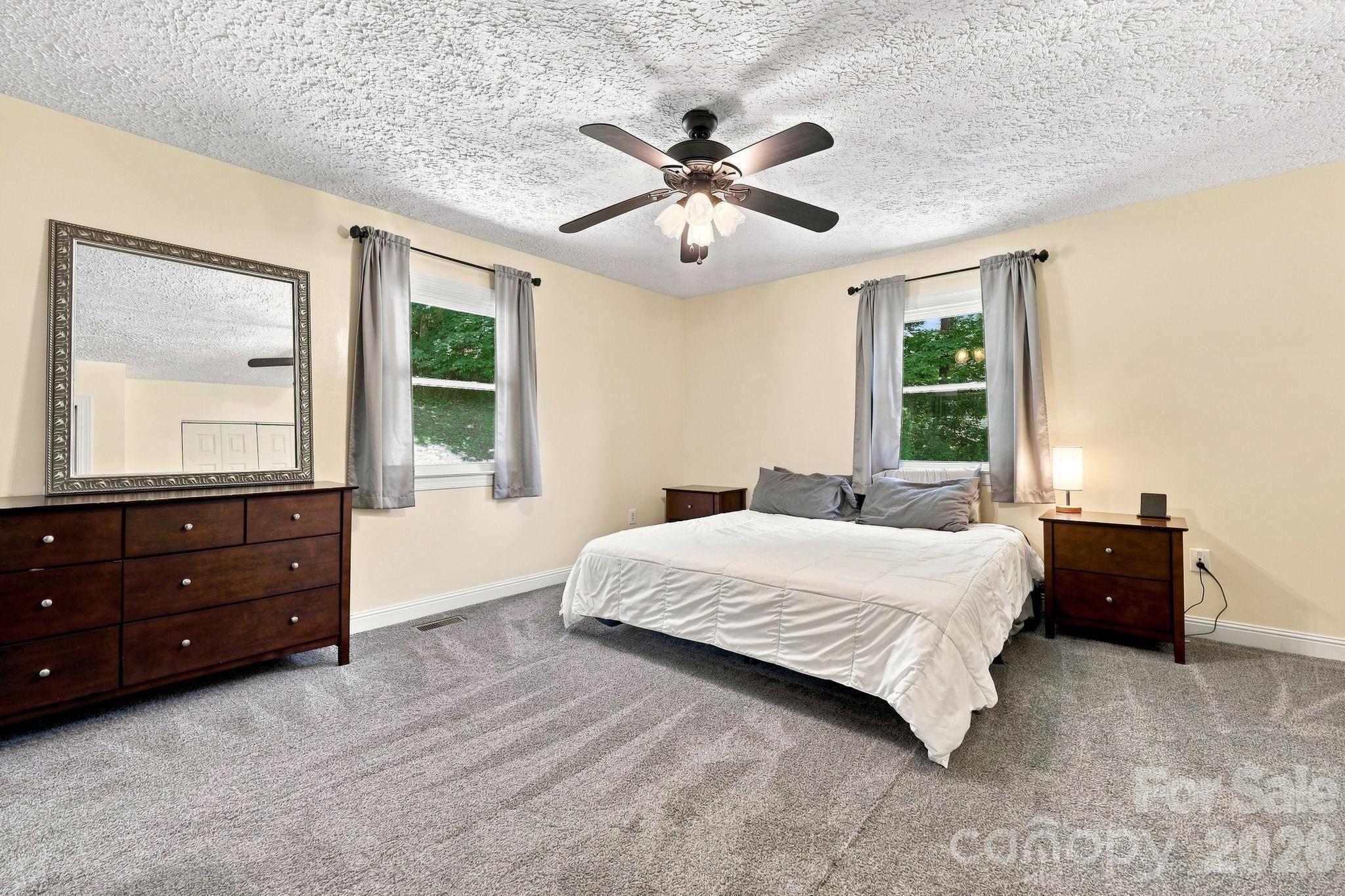 339 Indian Hills Loop — Waynesville