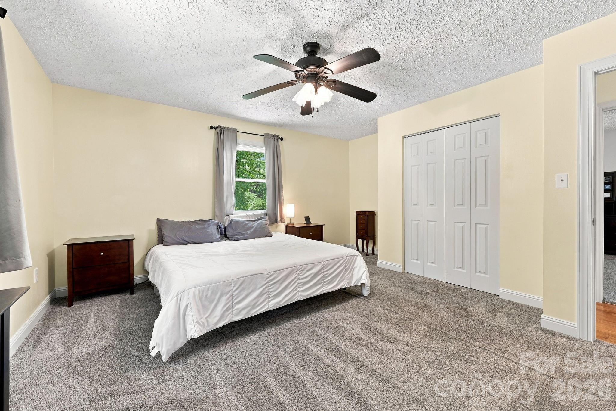 339 Indian Hills Loop — Waynesville