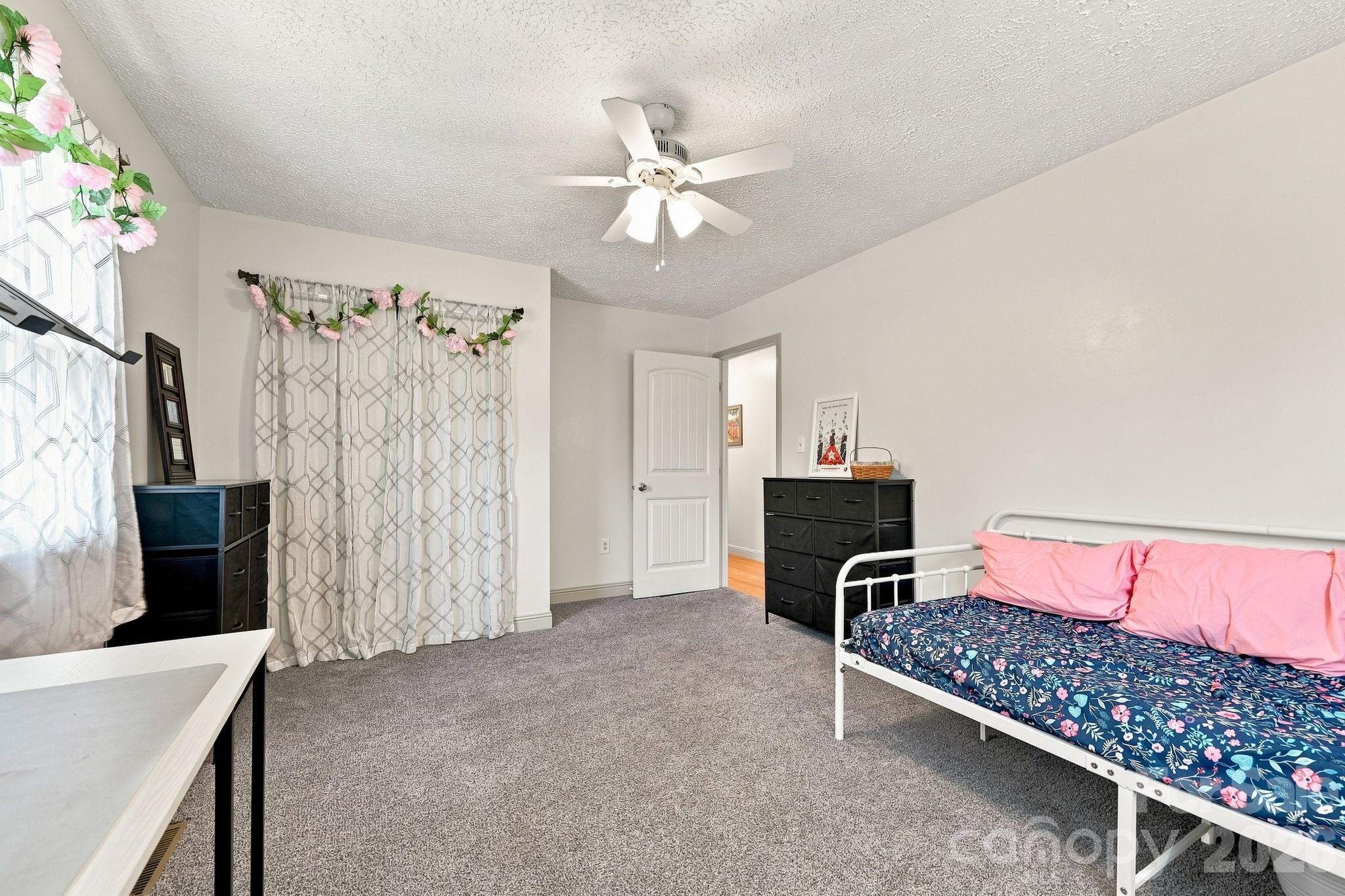 339 Indian Hills Loop — Waynesville