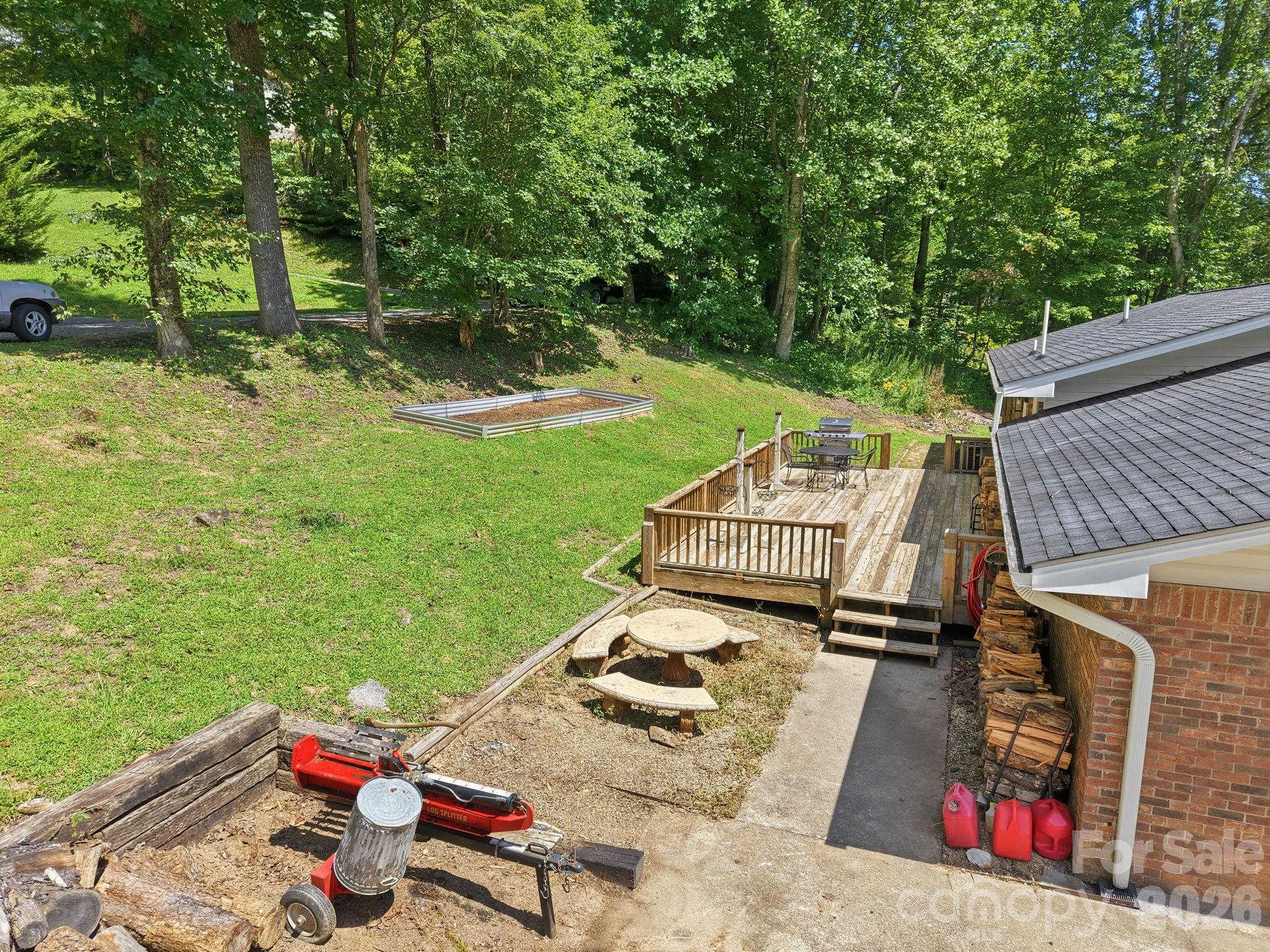 339 Indian Hills Loop — Waynesville