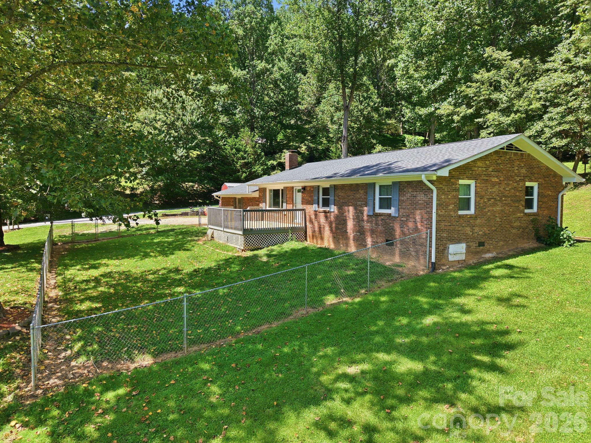 339 Indian Hills Loop — Waynesville