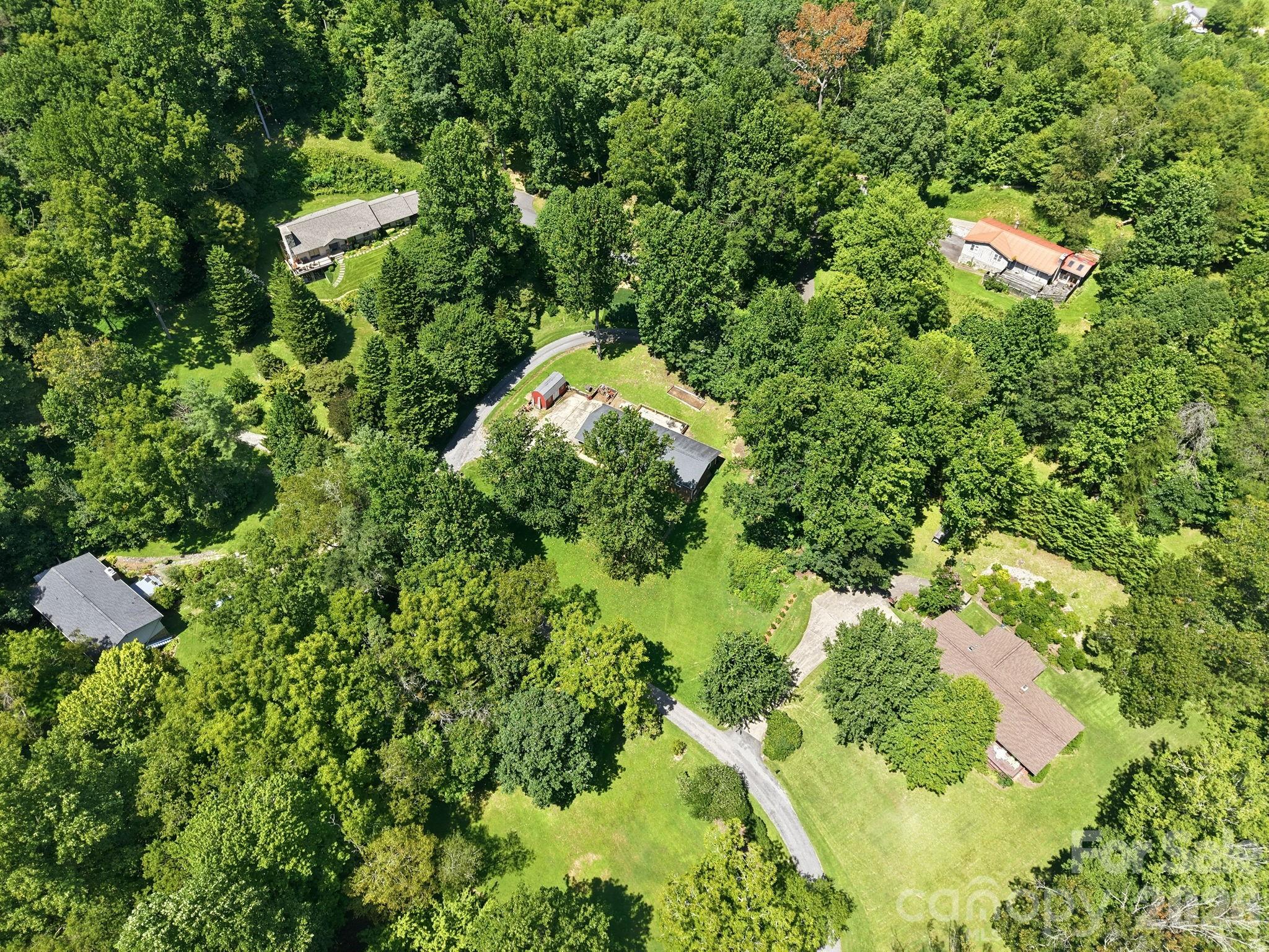 339 Indian Hills Loop — Waynesville