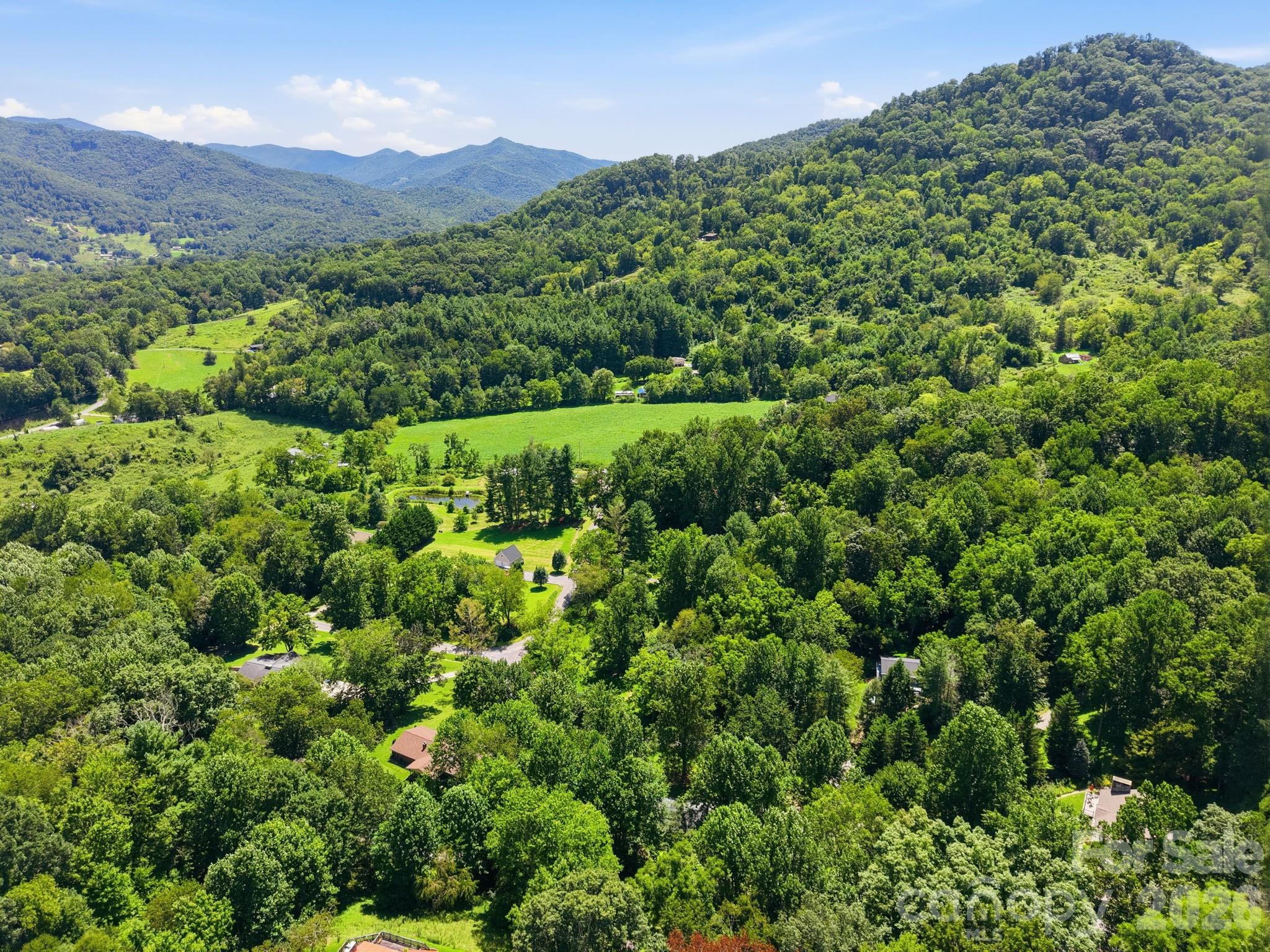 339 Indian Hills Loop — Waynesville