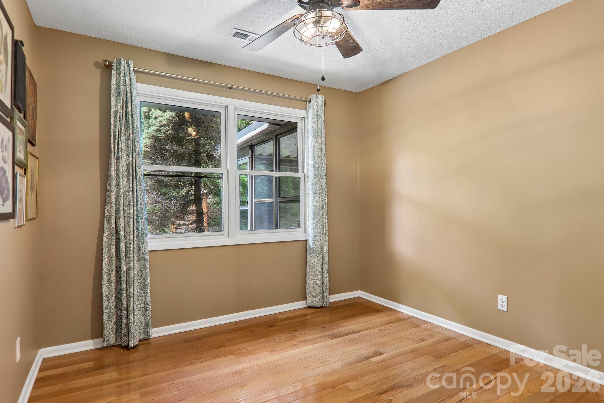 164 Pegg Road — Marshall