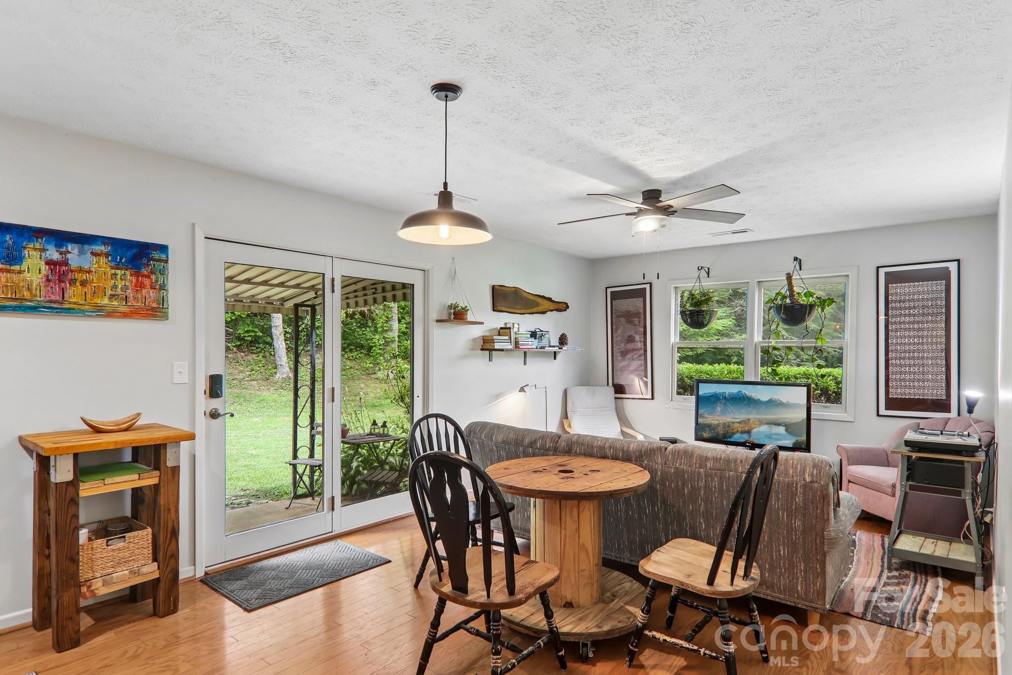 164 Pegg Road — Marshall